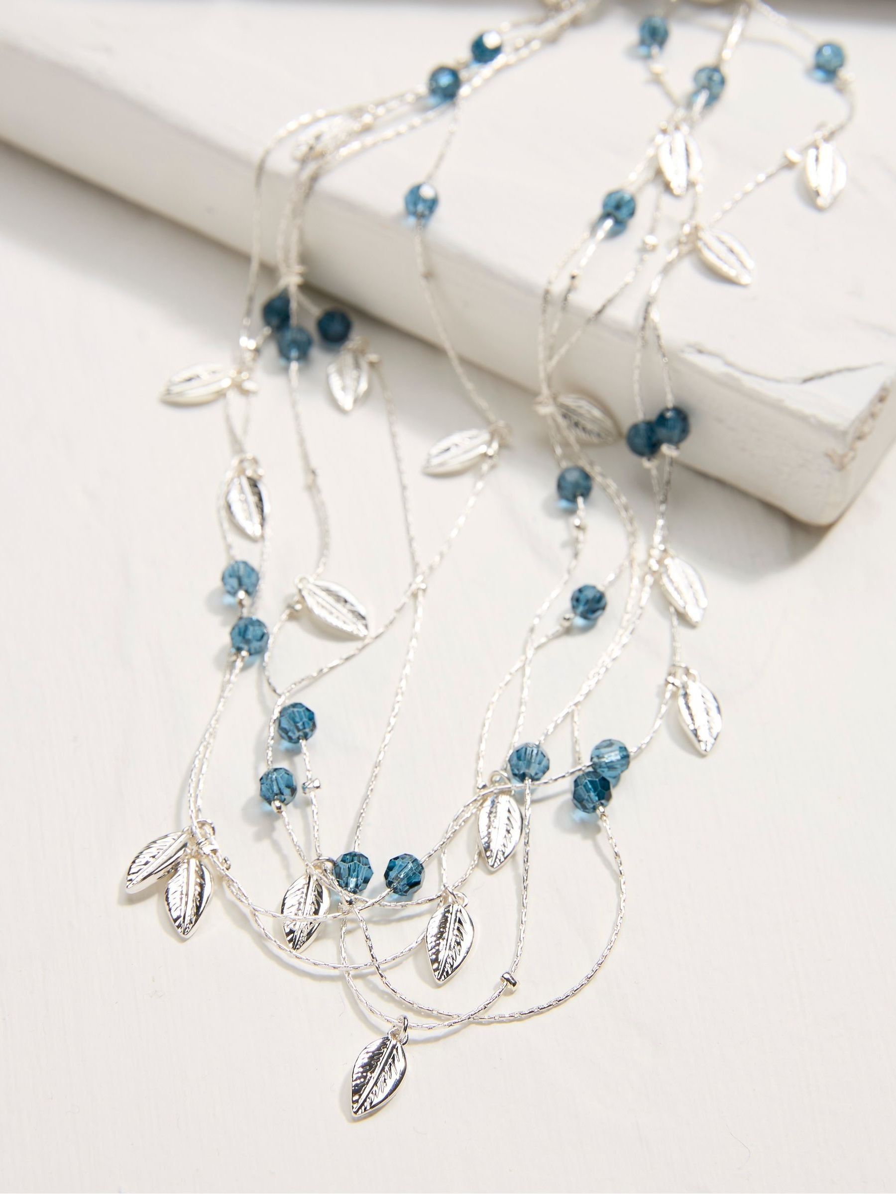 Silver Tone Multi Leaf Necklace - Image 2 of 2 Silver Tone Multi Leaf Necklace - Image 2 of 2