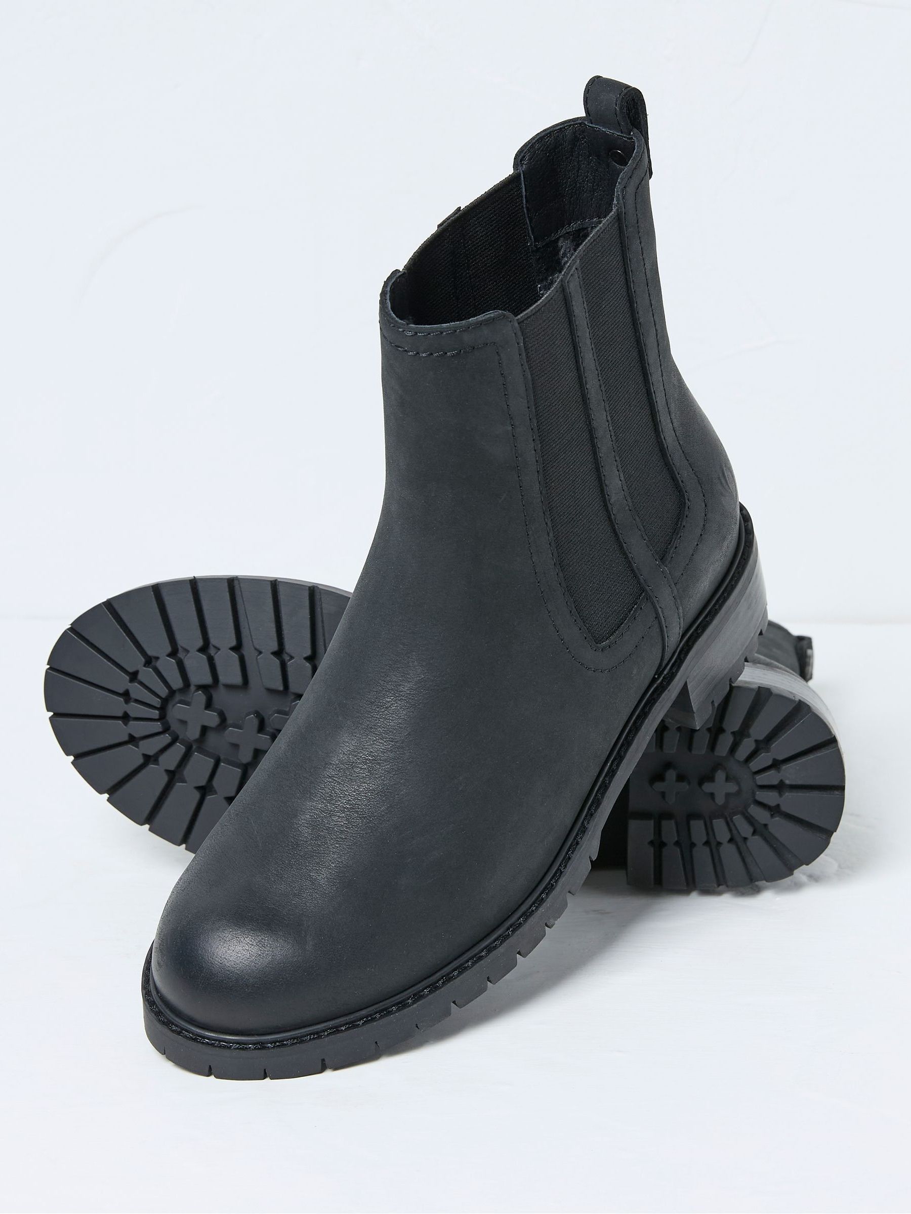 Everly Black Chelsea Boots - Image 2 of 3