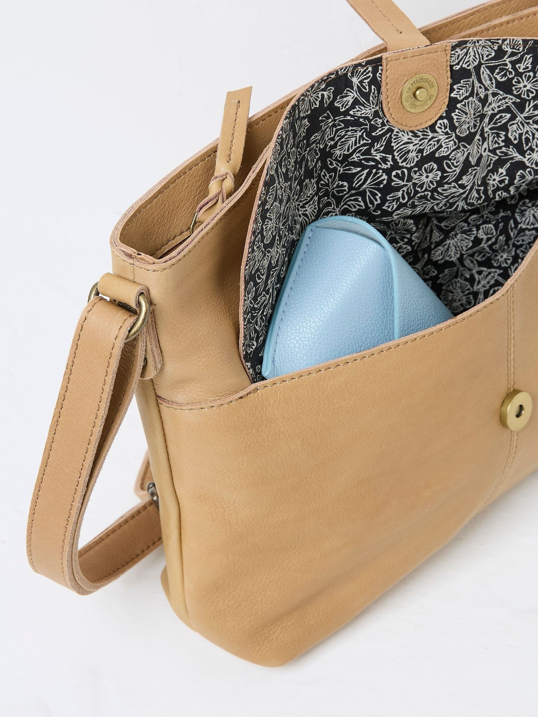 Katie Brown Shoulder Bag - Image 2 of 2
