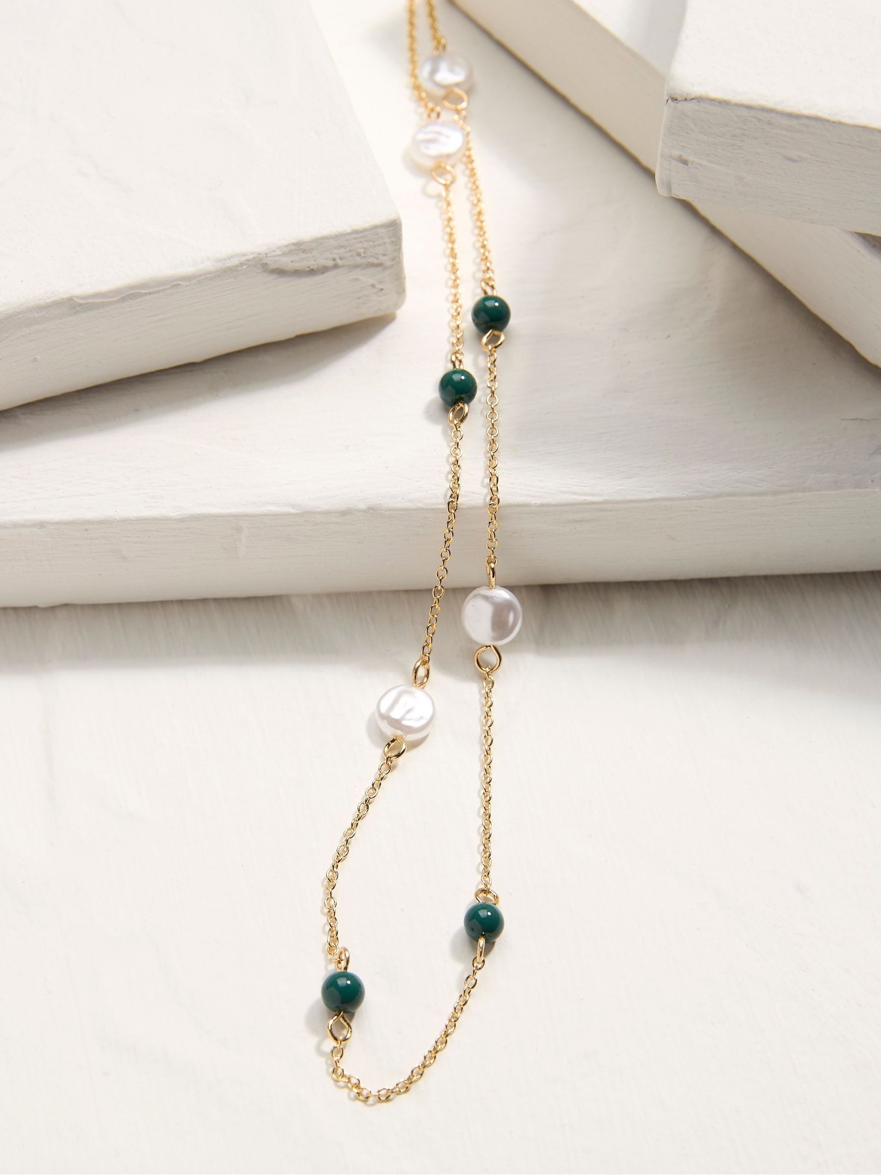 Gold Tone Pearl Necklace - Image 2 of 2