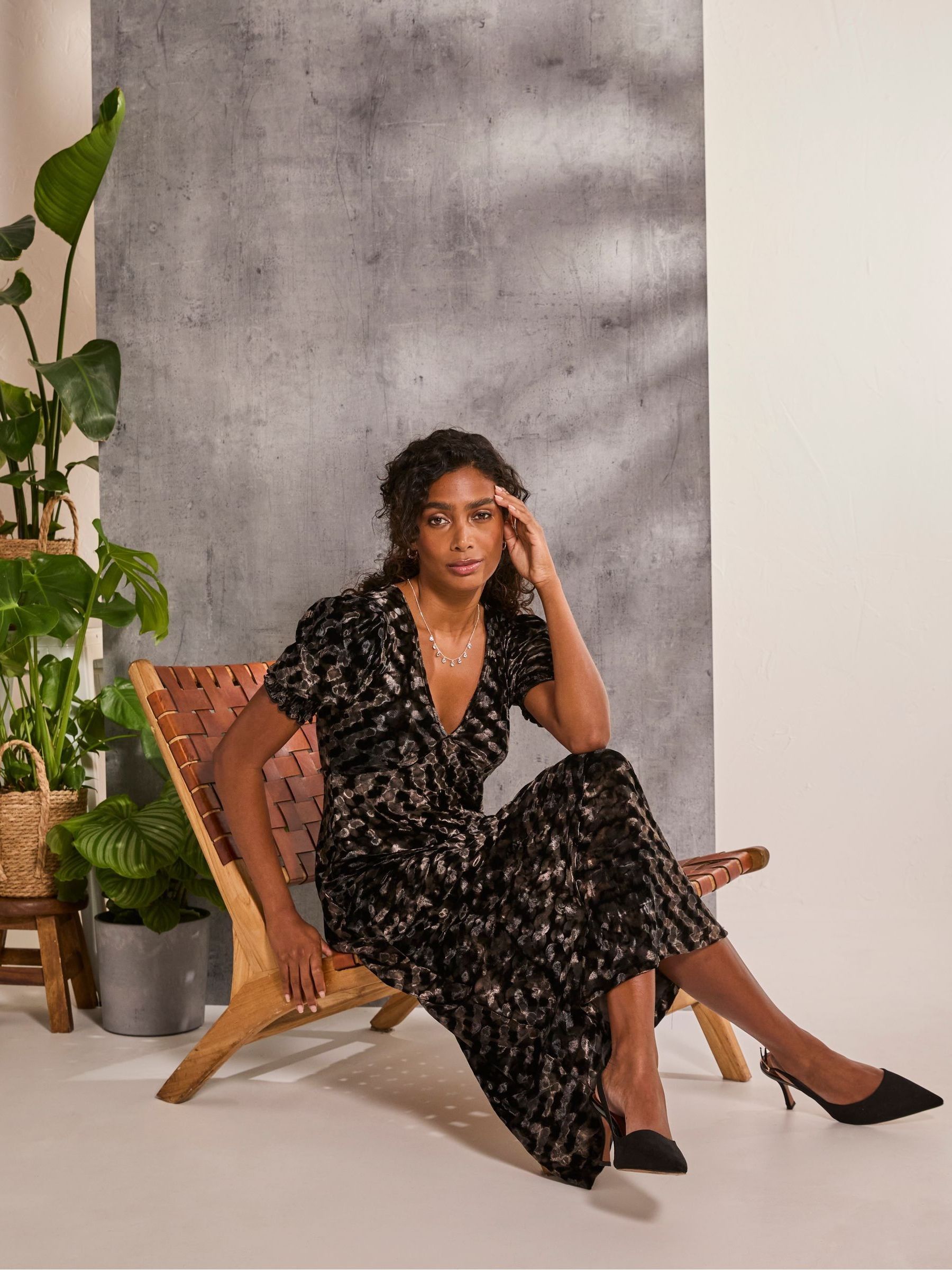 Mia Black Hammered Velvet Midi Dress - Image 3 of 6