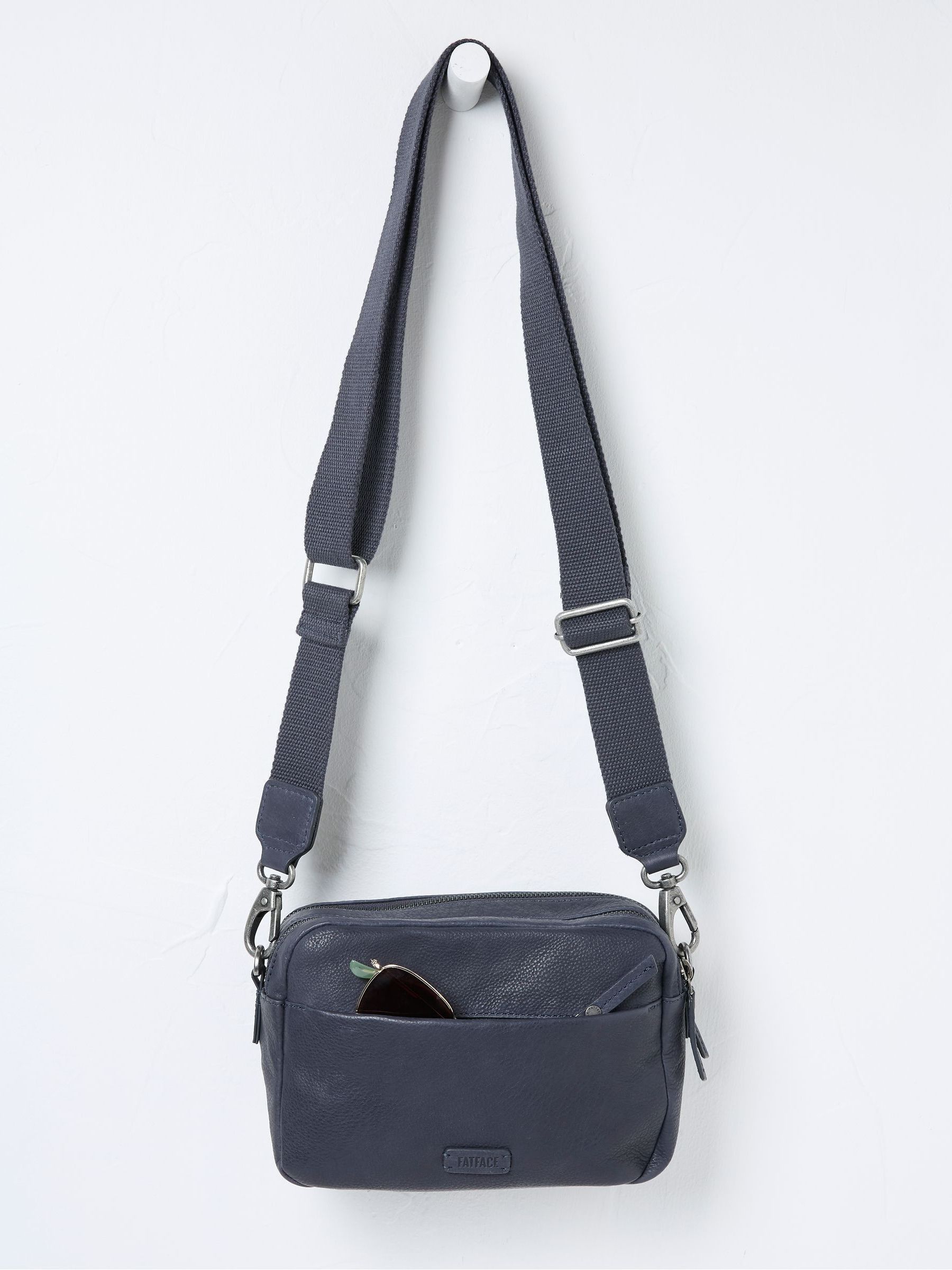 The Oslo Blue Camera Bag - Image 2 of 3