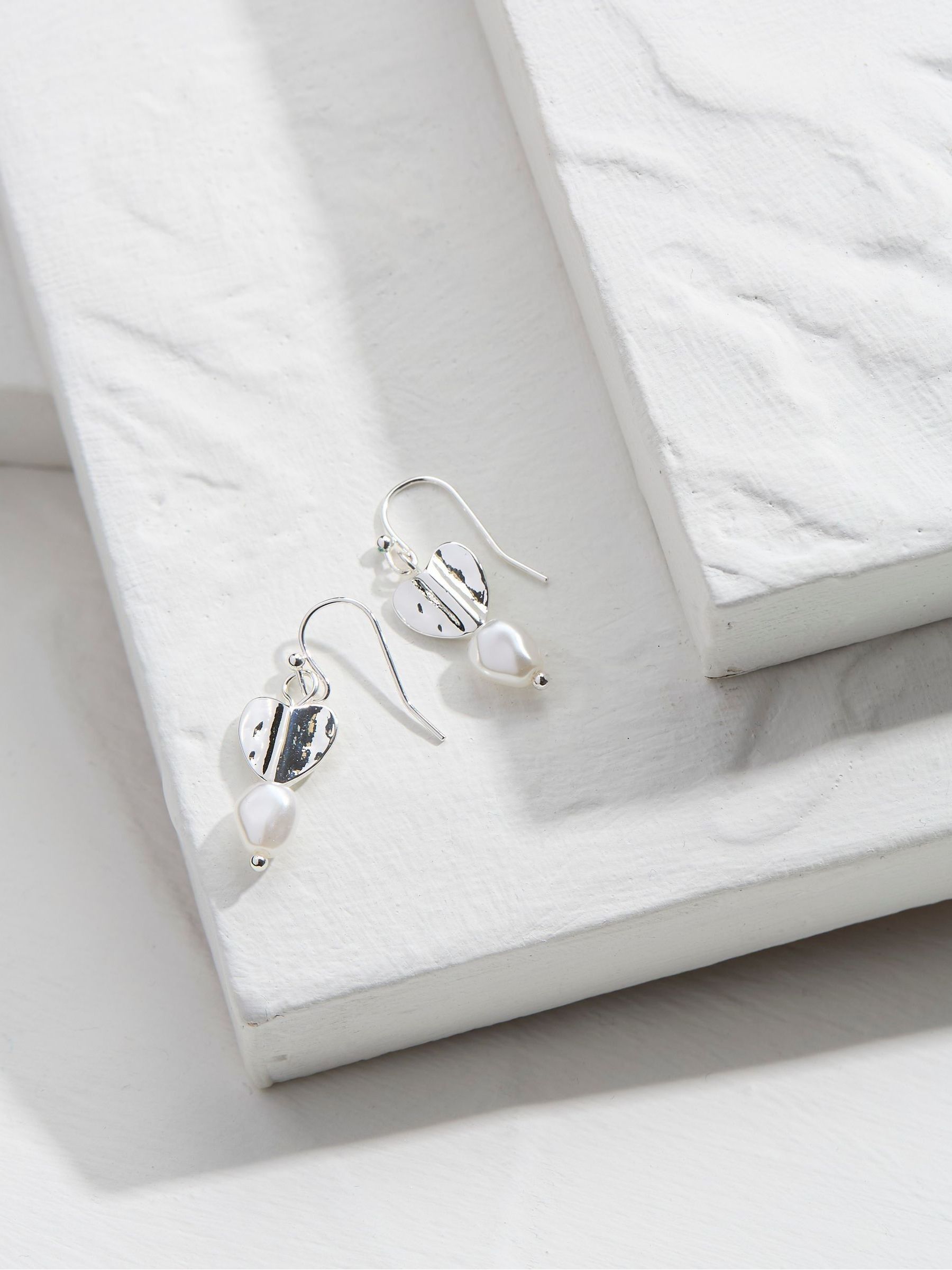 Silver Tone Heart Pearl Earrings - Image 2 of 2 Silver Tone Heart Pearl Earrings - Image 2 of 2