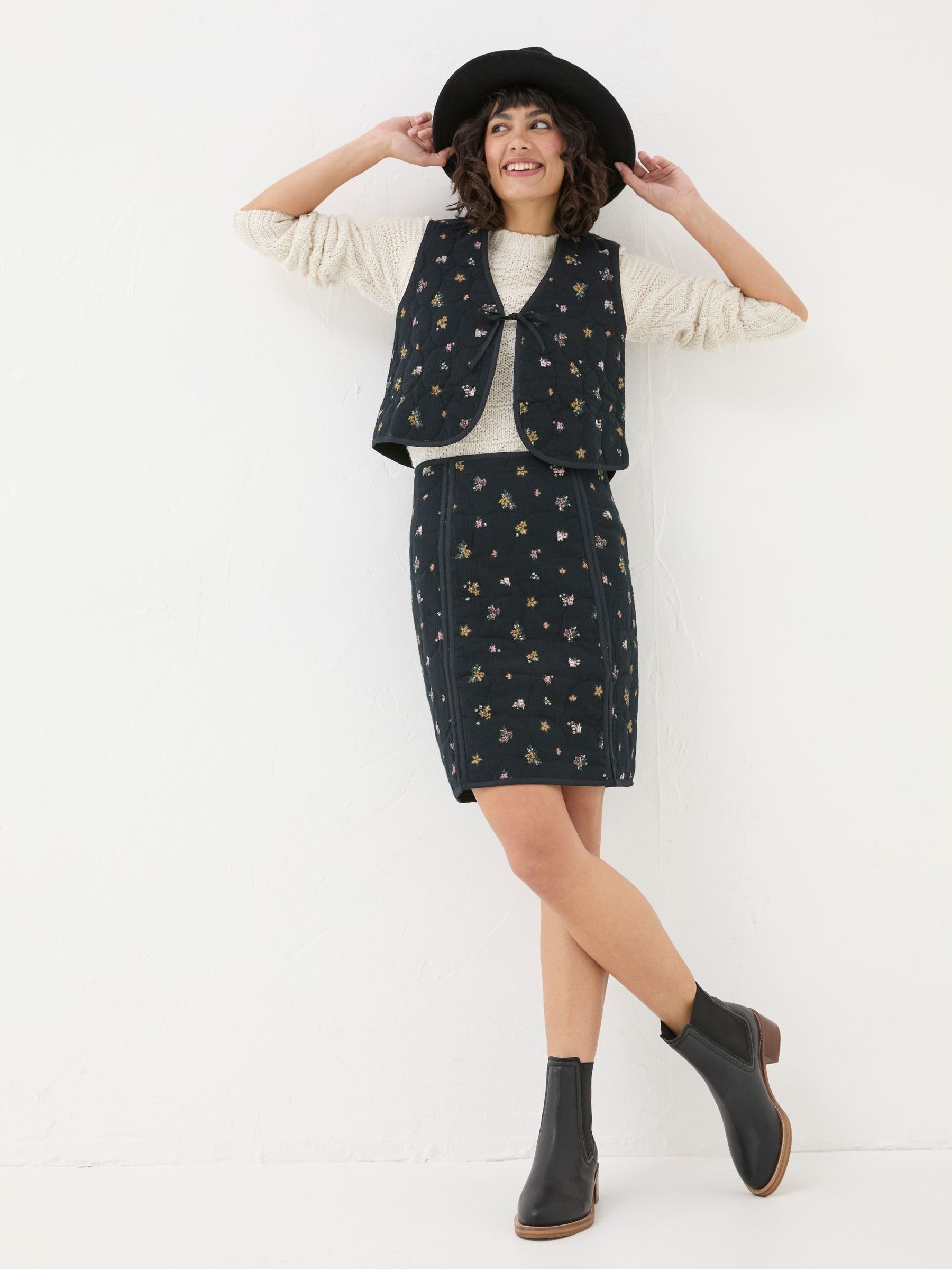 Quinn Black Ditsy Paisley Quilted Waistcoat - Image 3 of 7