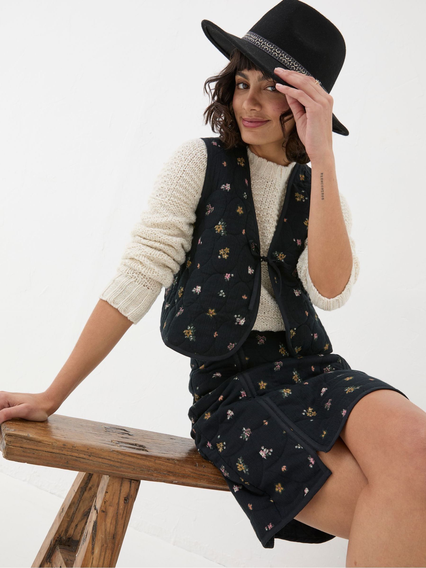 Quinn Black Ditsy Paisley Quilted Waistcoat - Image 5 of 7