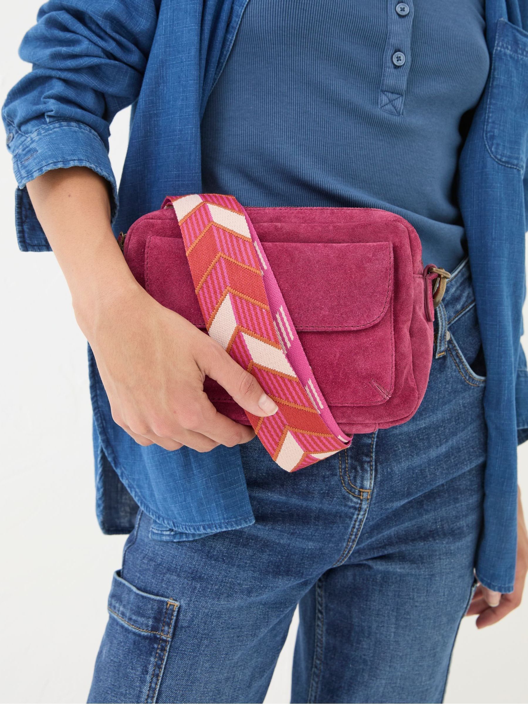 The Oslo Pink Camera Bag - Image 2 of 5