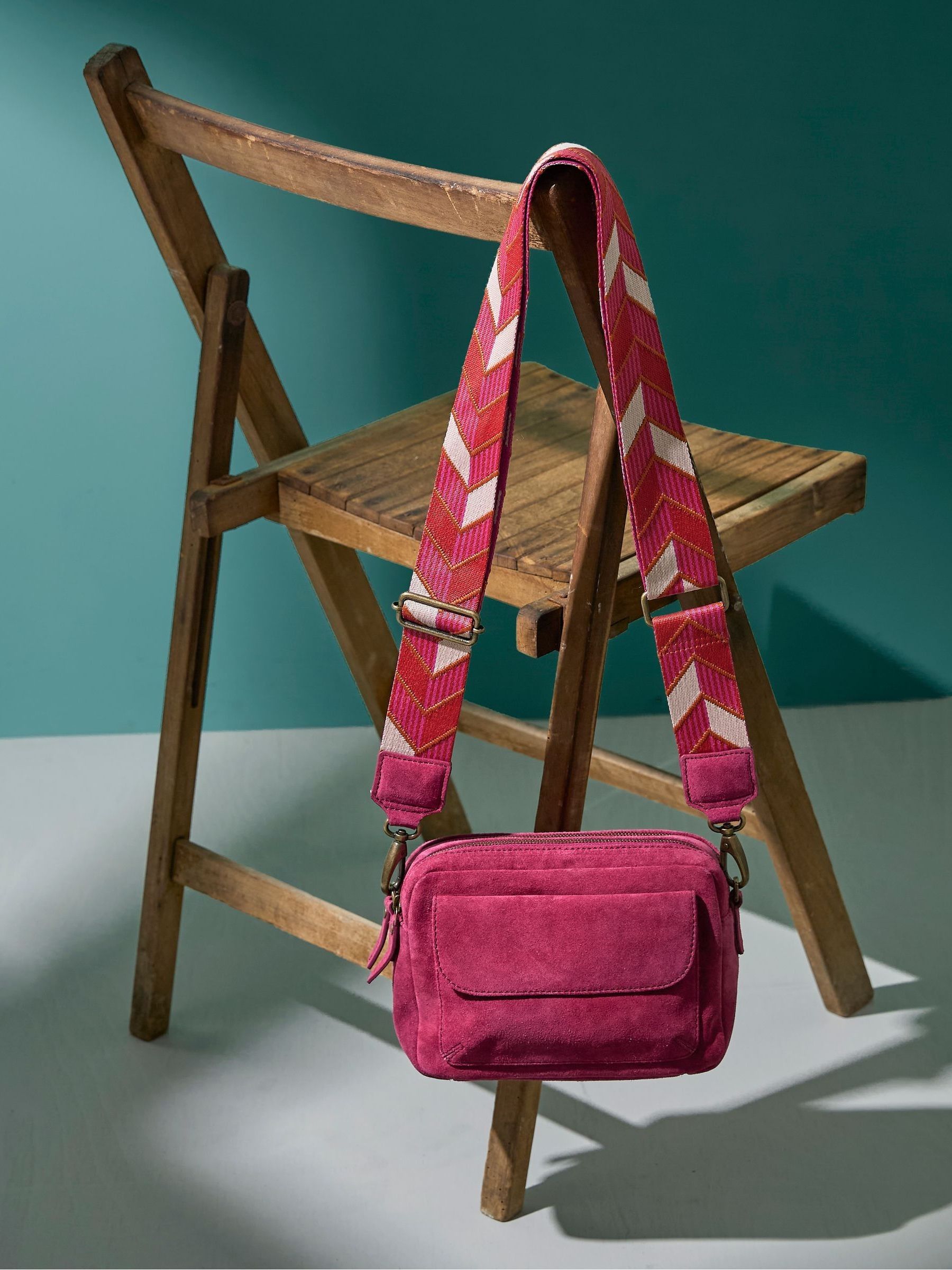 The Oslo Pink Camera Bag - Image 3 of 5