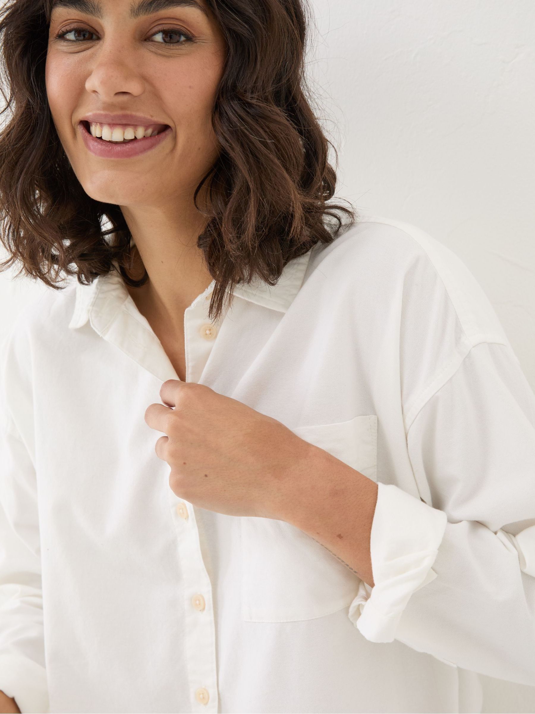 Carolin White Shirt - Image 4 of 5