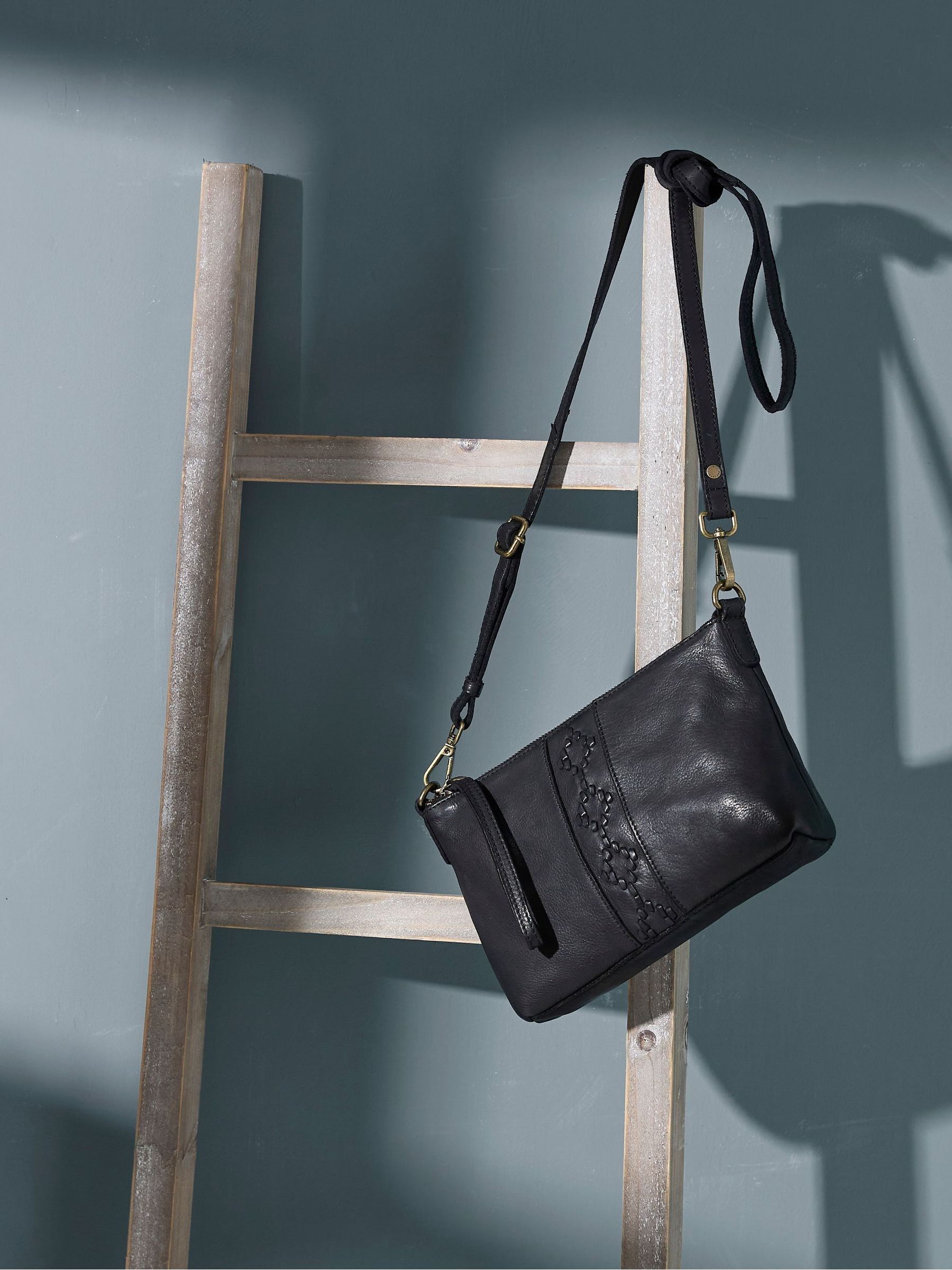 Eve Black Crossbody Bag - Image 3 of 5