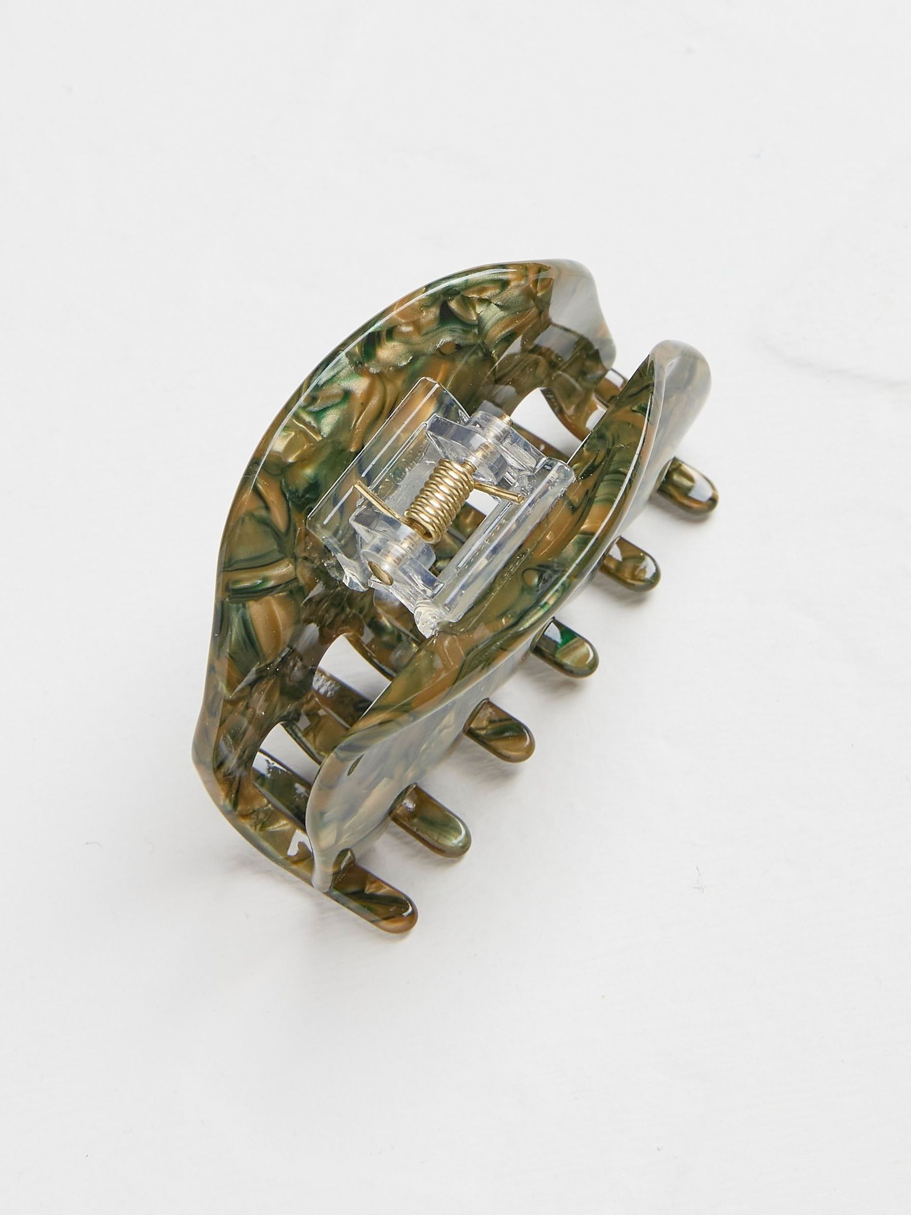 Green Round Claw Clip - Image 2 of 2