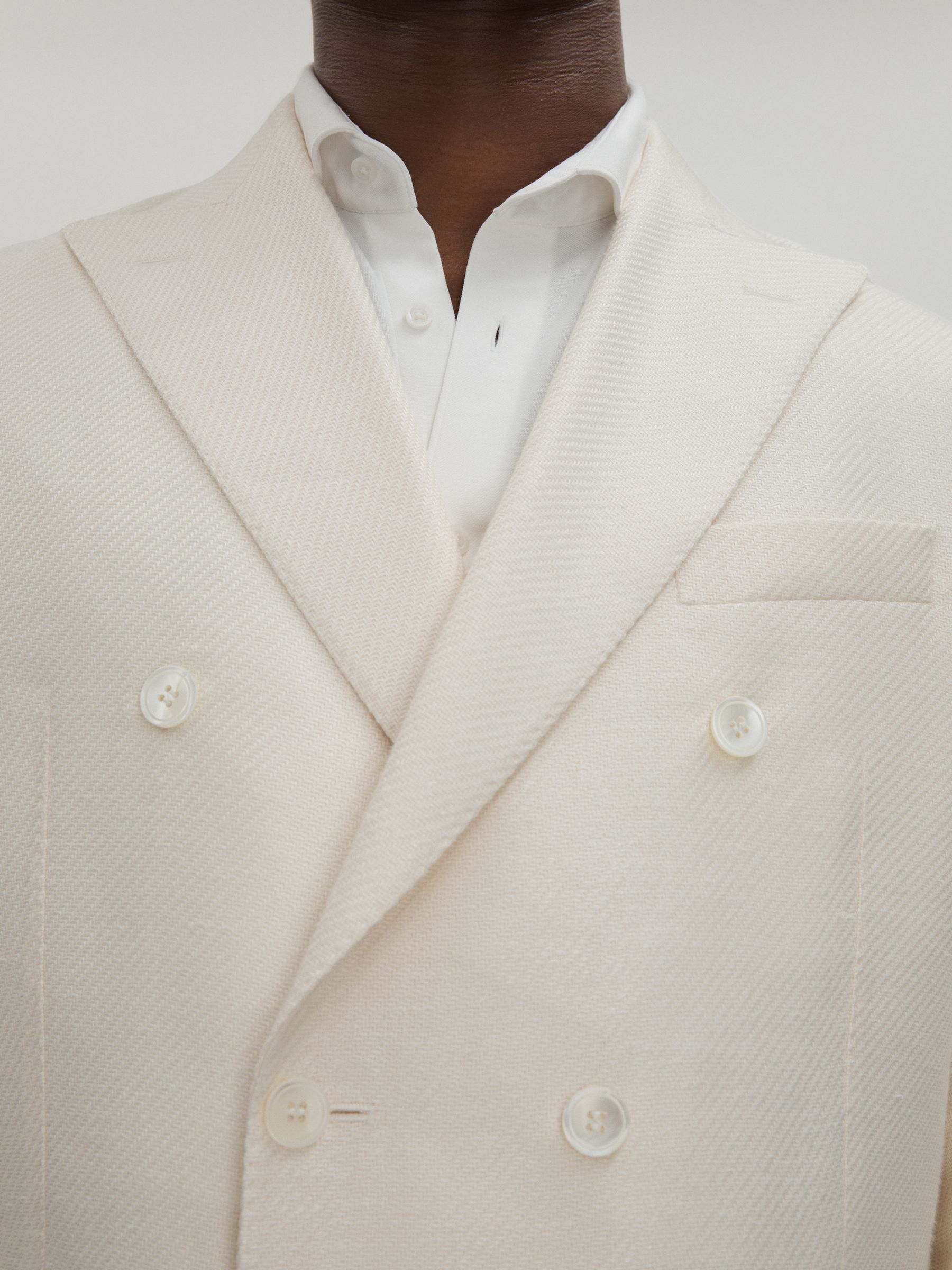 Oscar Jacobson Linen-Wool Twill Double Breasted Blazer in Snow White - Image 4 of 6