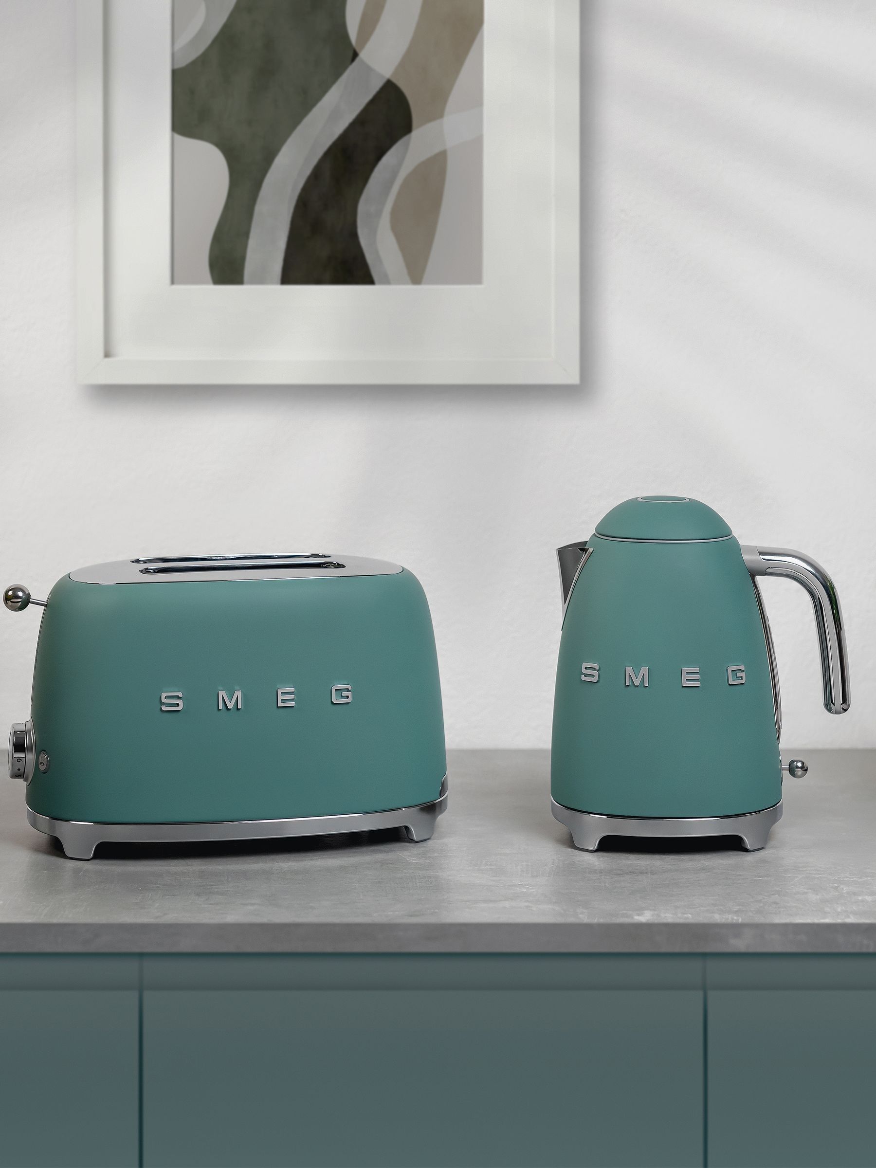 Smeg Emerald Green Kettle 1.7L - Image 6 of 7
