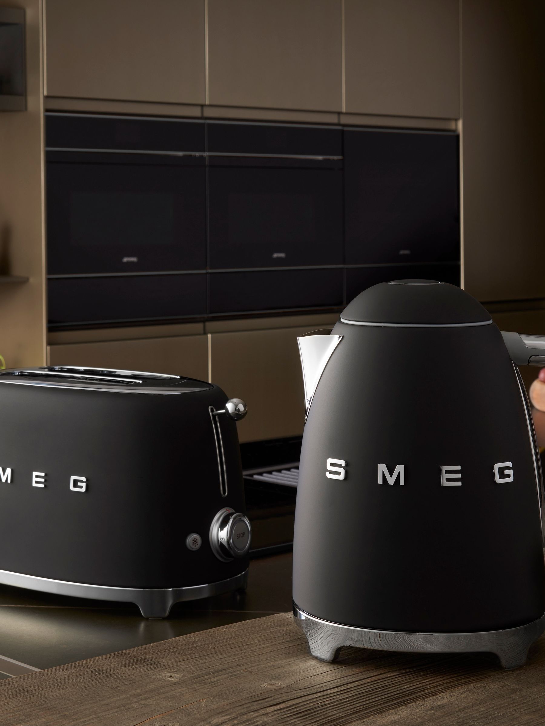 Black Kettle 1.7L - Image 6 of 7