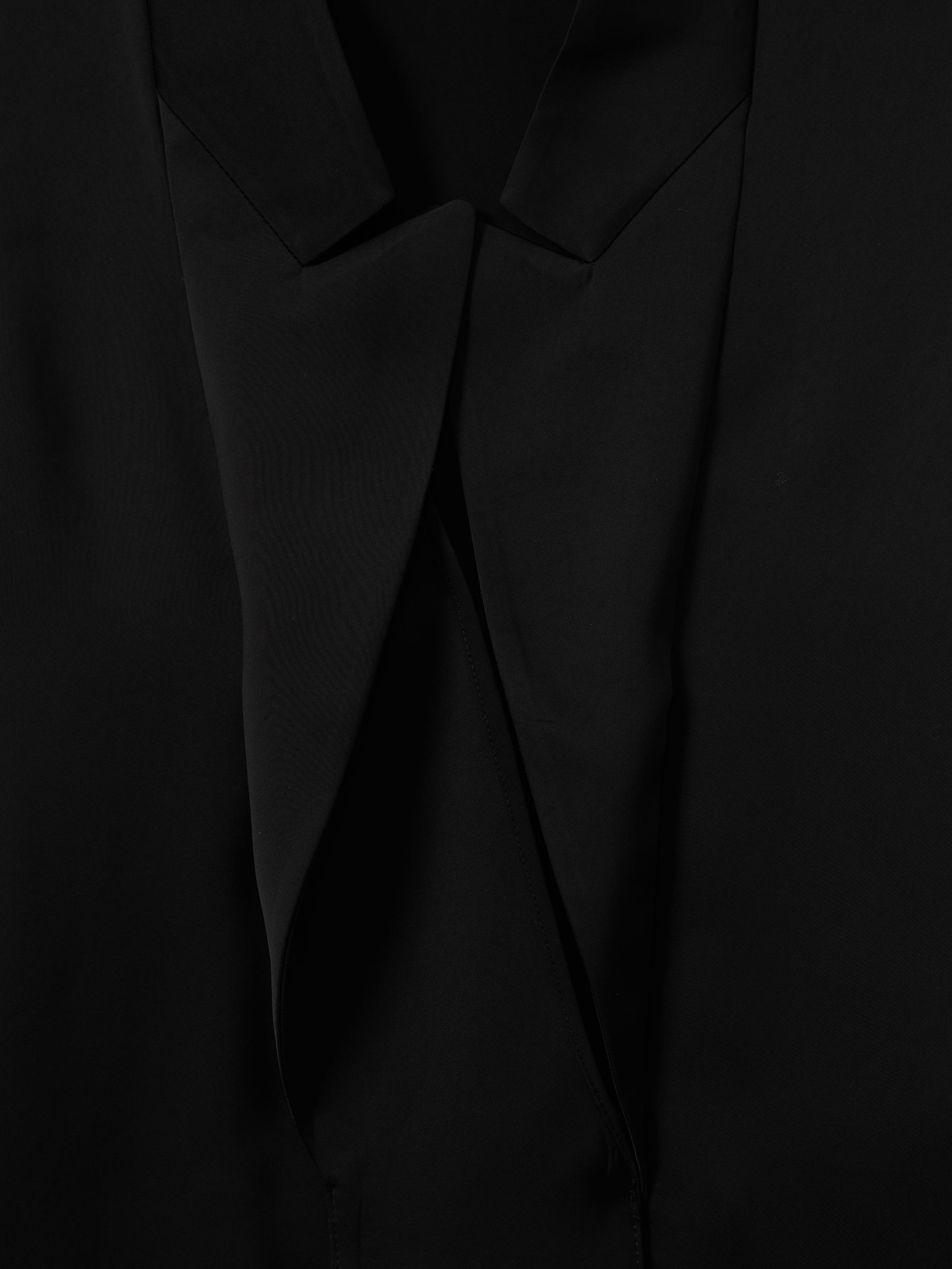 Relaxed Tux Top in Black - Image 5 of 5