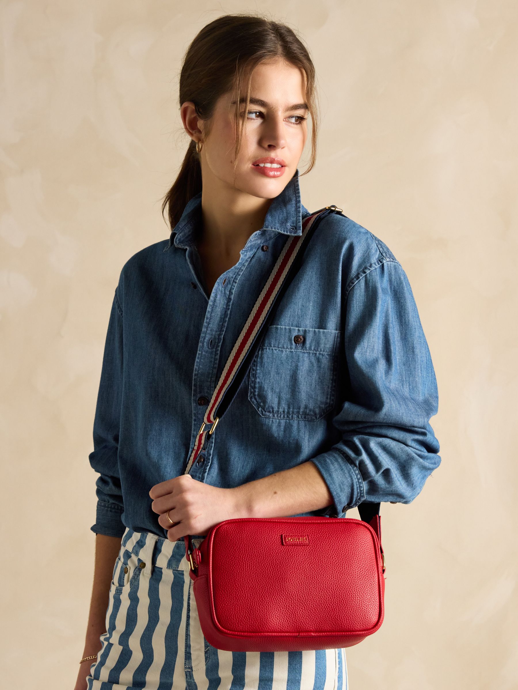 Trent Red Cross Body Bag - Image 2 of 7