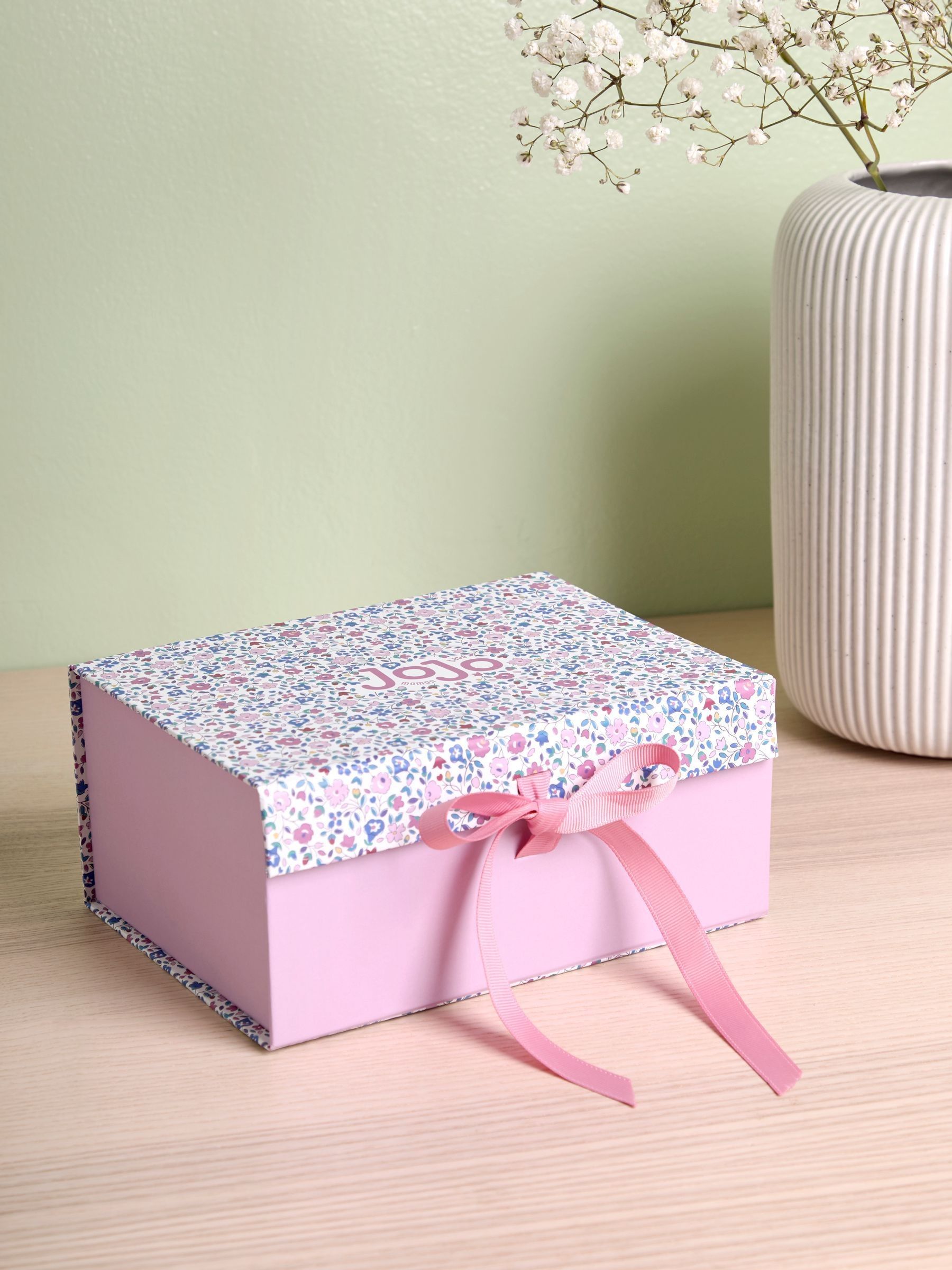 Small Gift Box - Image 1 of 3