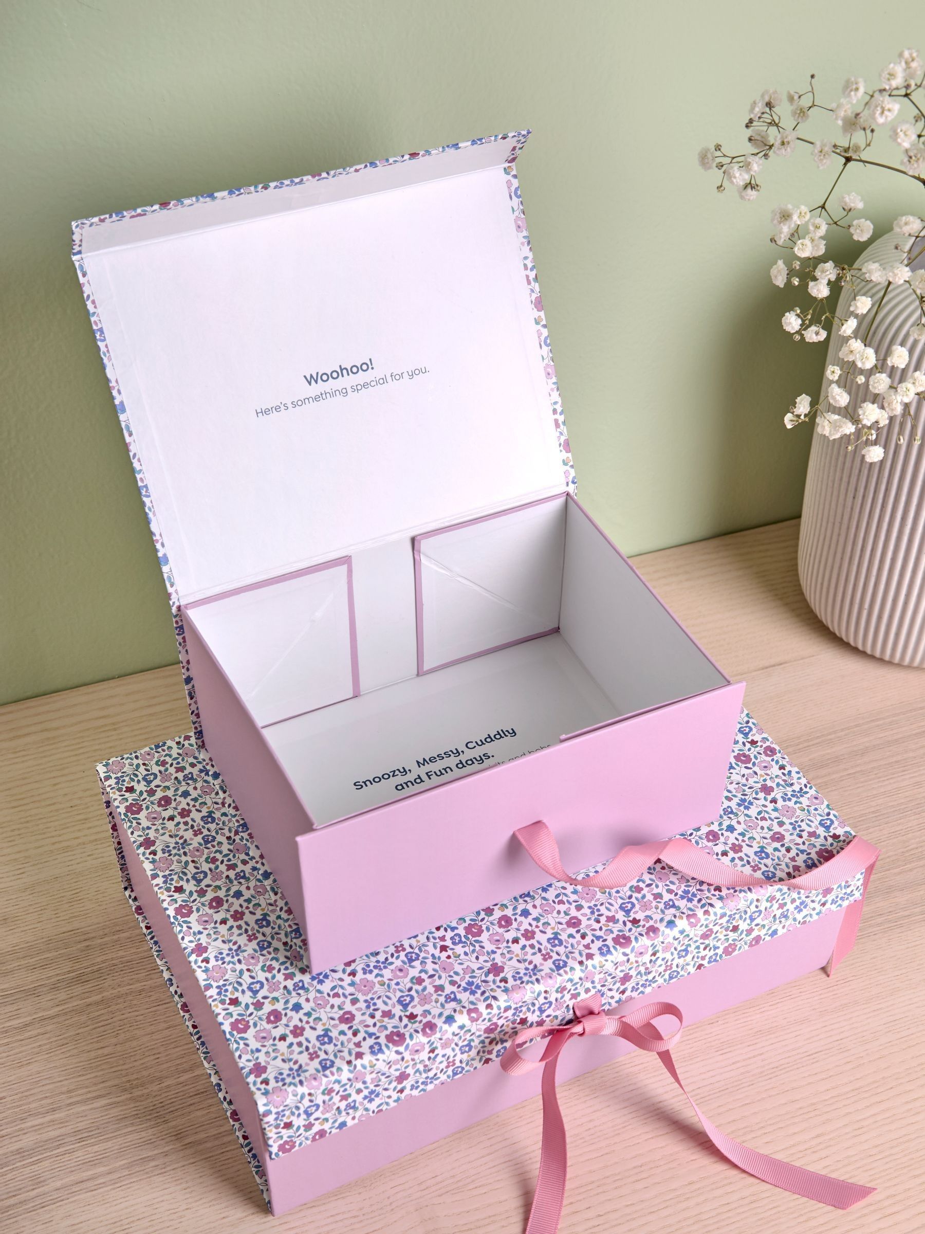 Small Gift Box - Image 2 of 3