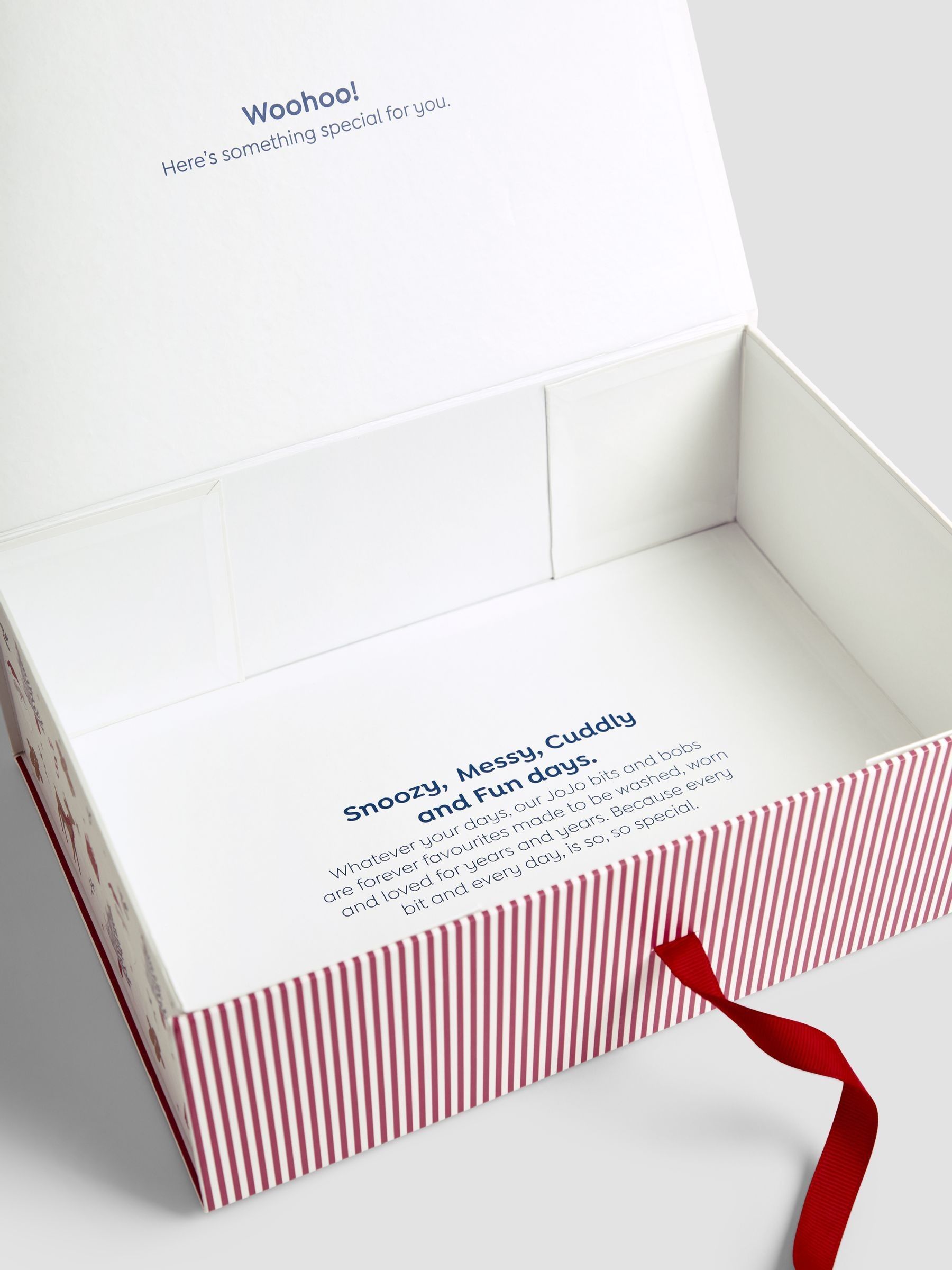 Medium Giftbox - Image 3 of 3