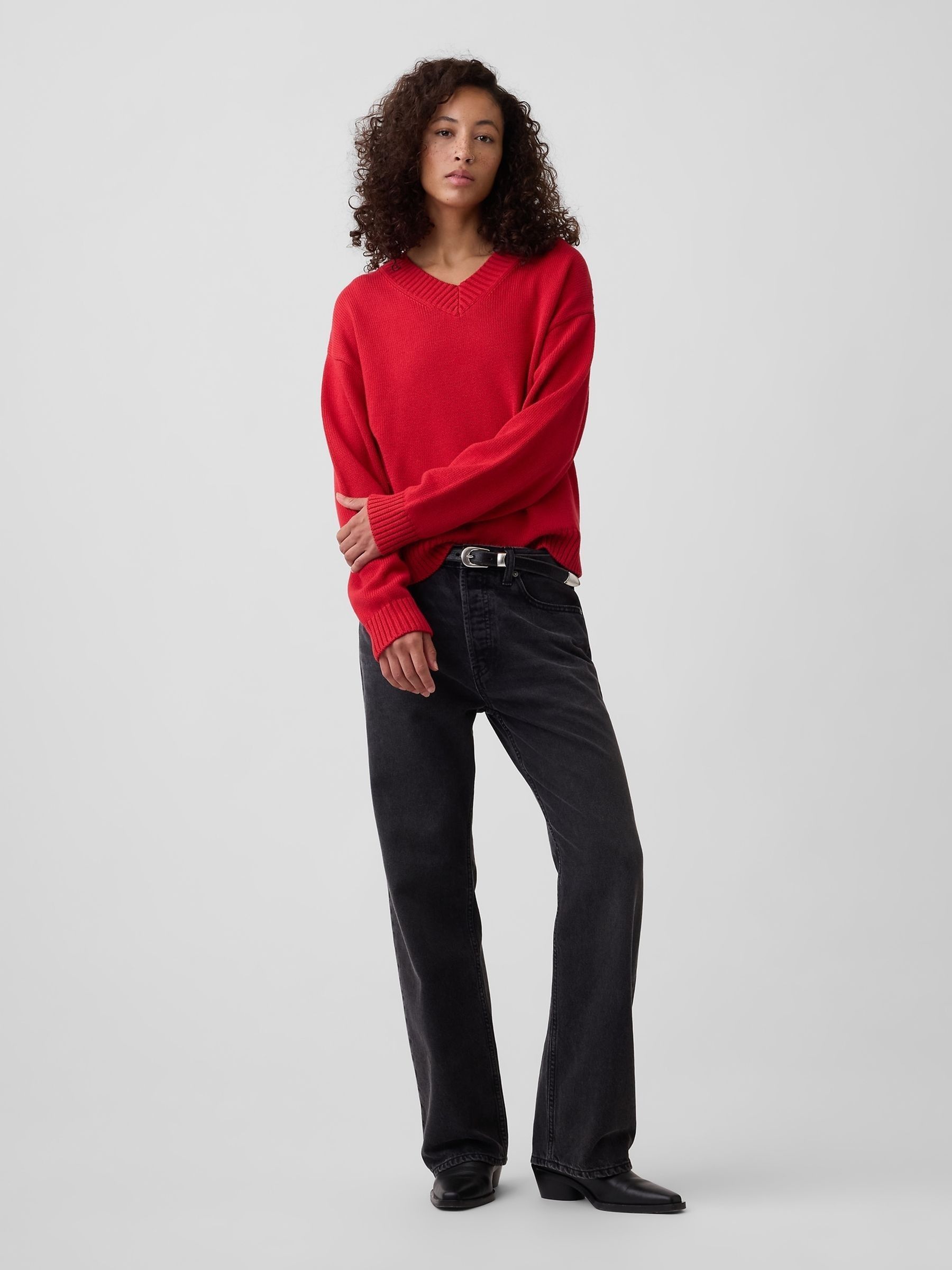 Red Oversized V-Neck Jumper - Image 3 of 5