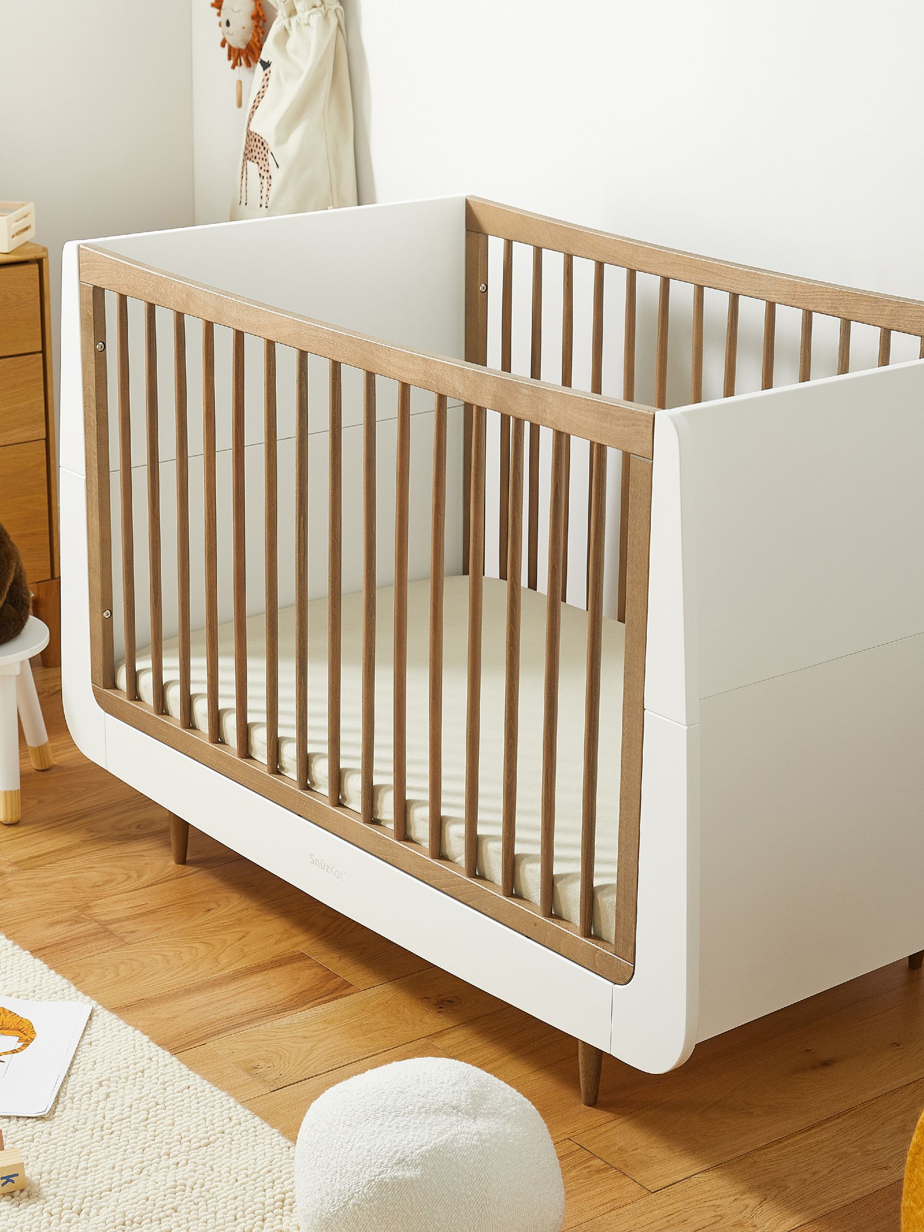 Snuz Walnut SnuzKot Skandi The Natural Edit Cot Bed - Image 4 of 8