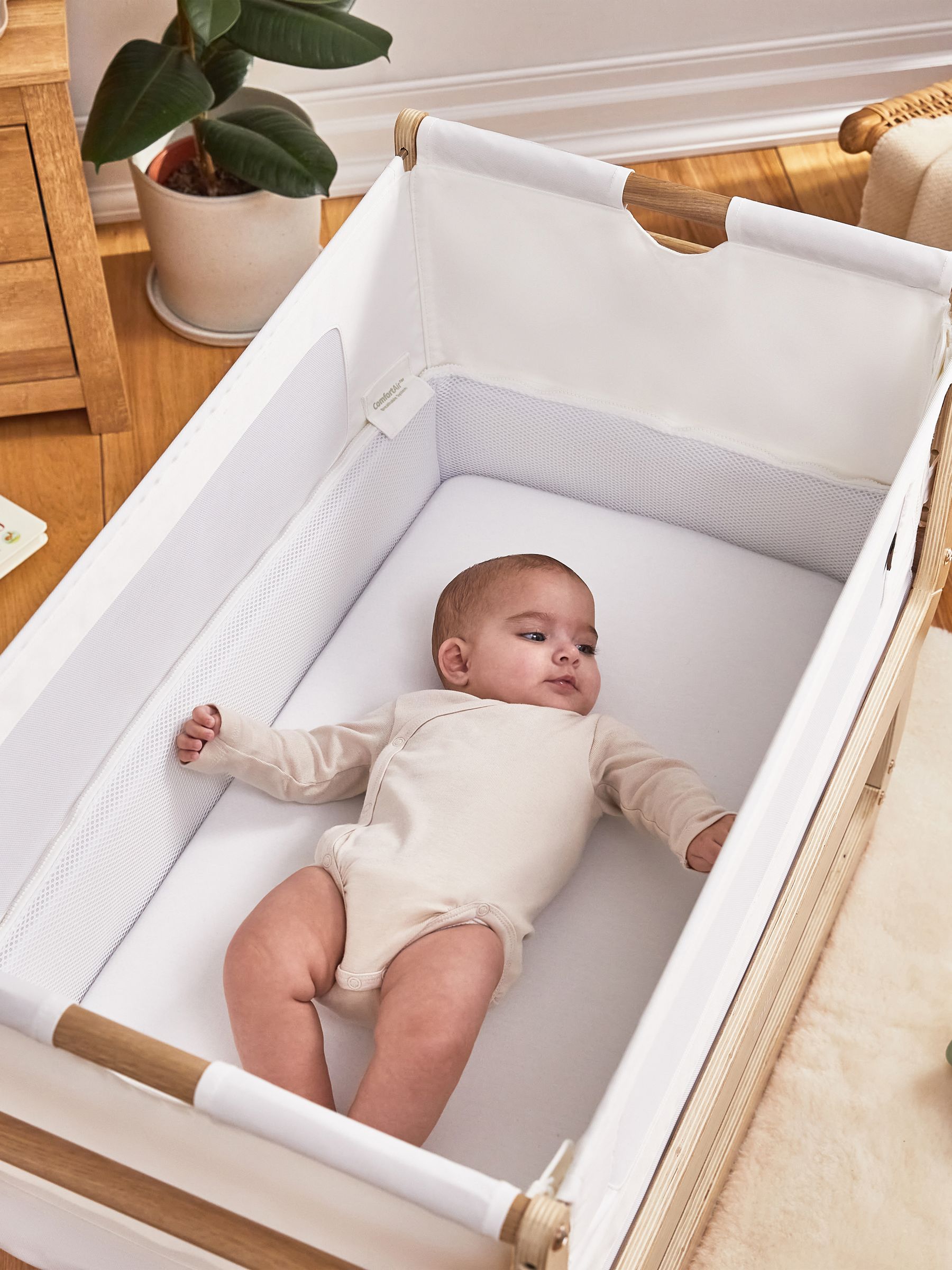 Snuz Oak SnuzPod 4 Bedside Crib - Image 1 of 10