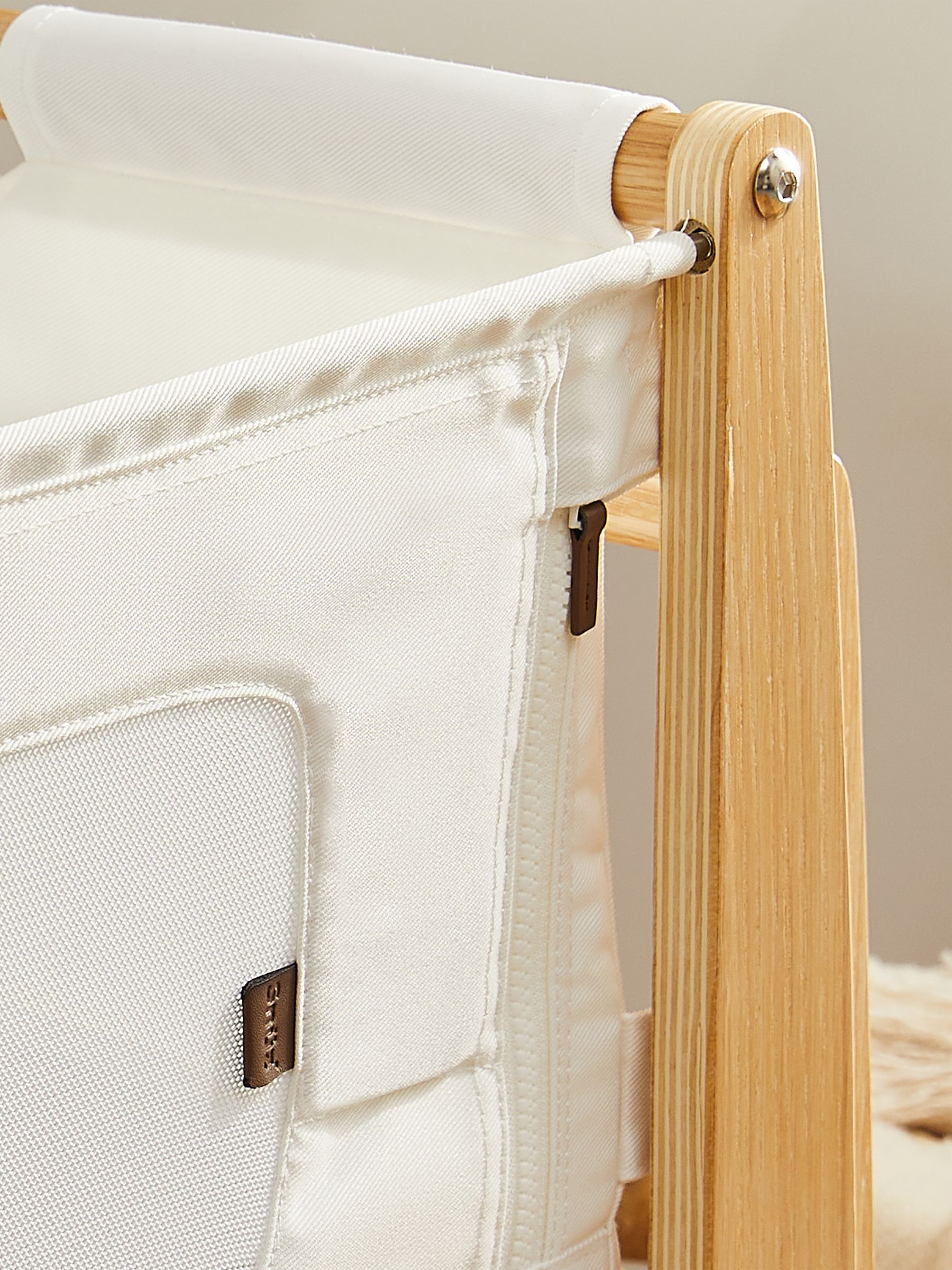 Snuz Oak SnuzPod 4 Bedside Crib - Image 3 of 10
