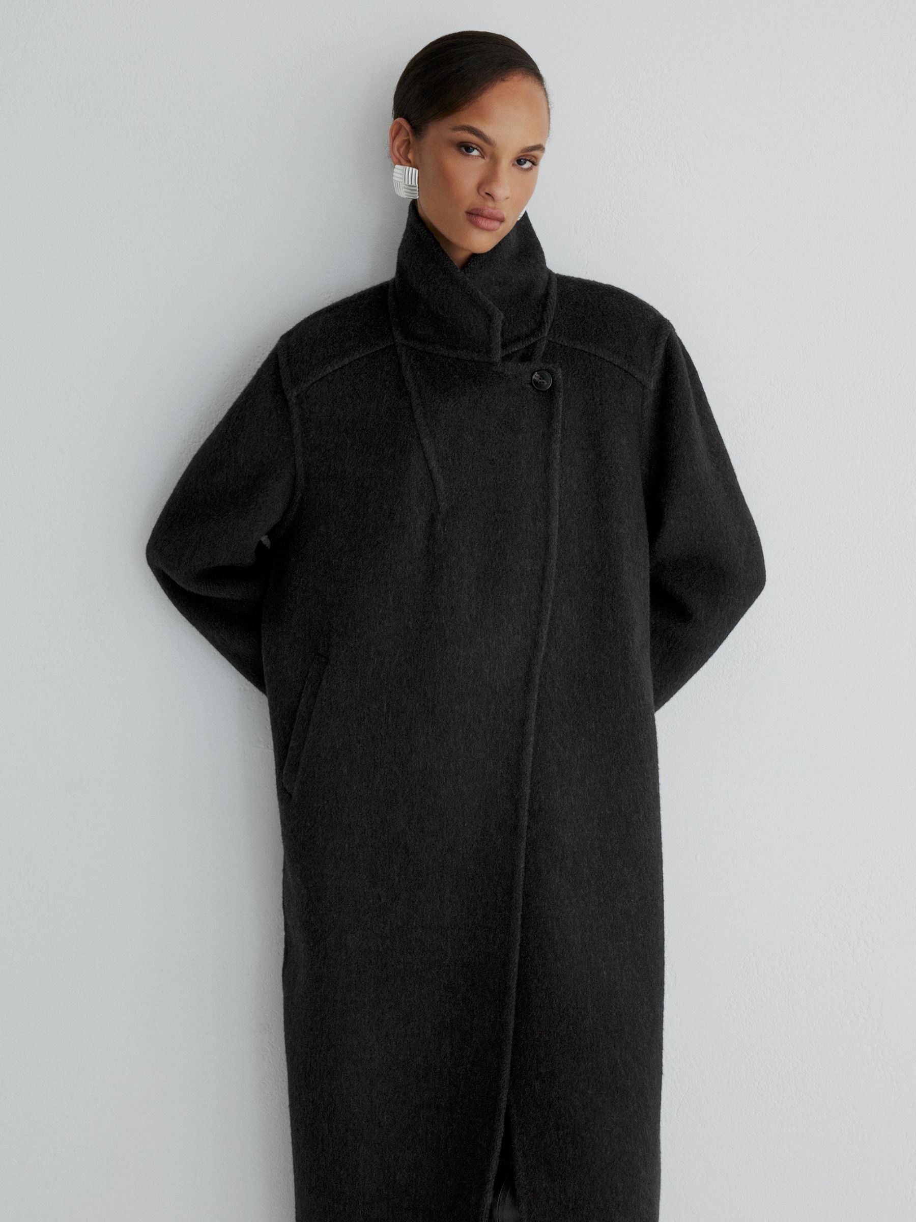 Atelier Wool-Blend Blind-Seam Double-Breasted Coat in Grey - Image 3 of 8