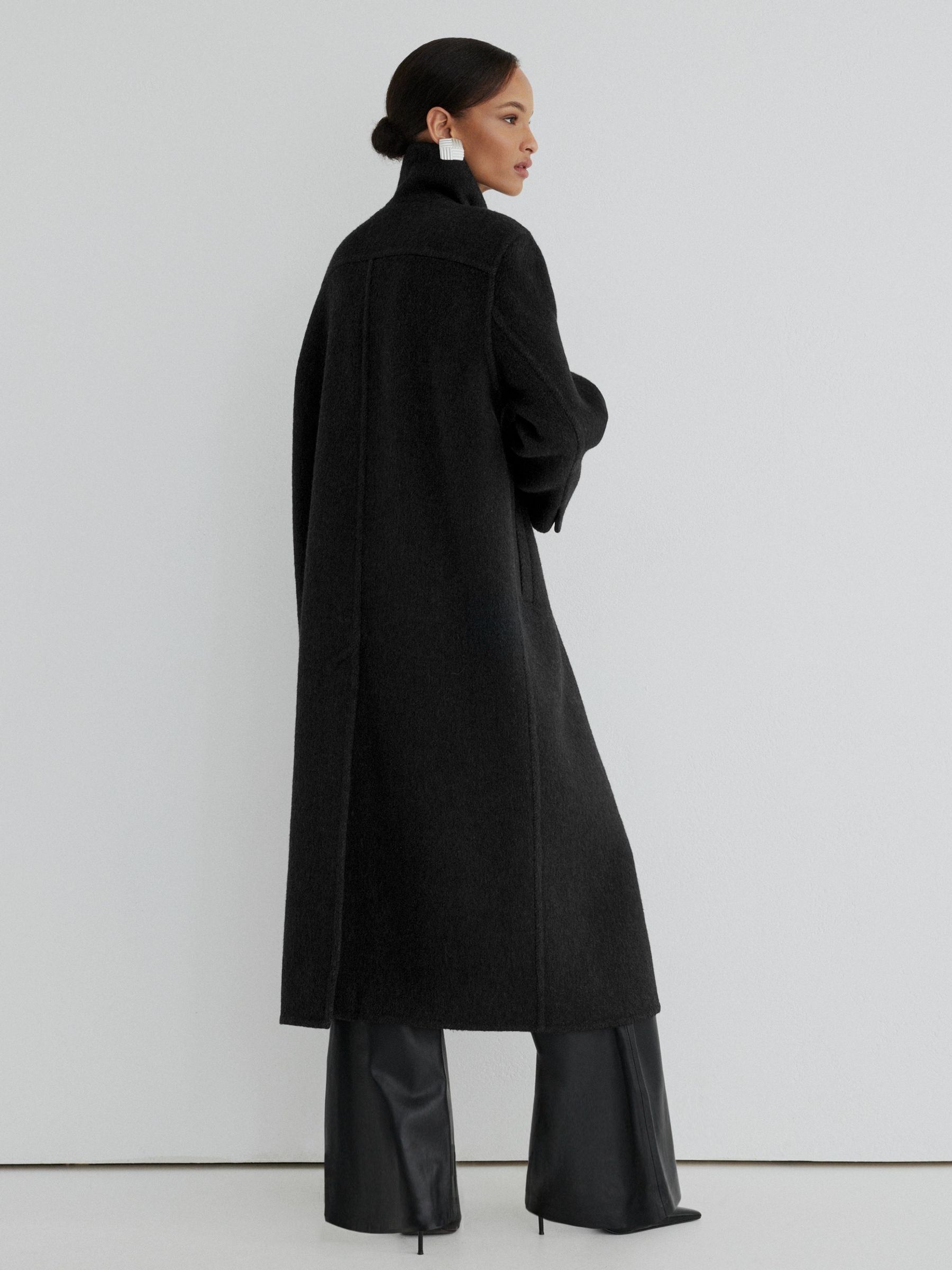 Atelier Wool-Blend Blind-Seam Double-Breasted Coat in Grey - Image 7 of 8