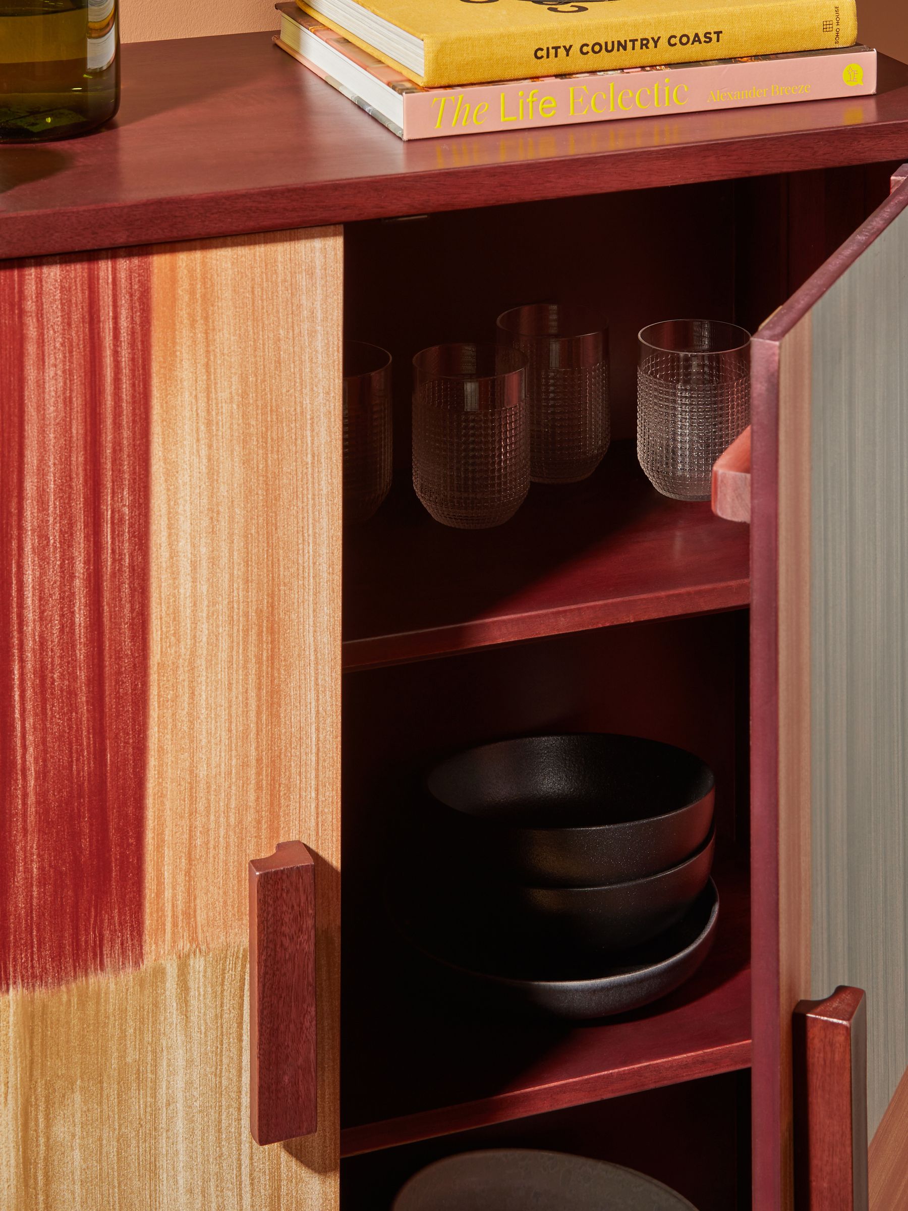 Jinni Highboard in Burgundy Mango Wood - Image 2 of 5