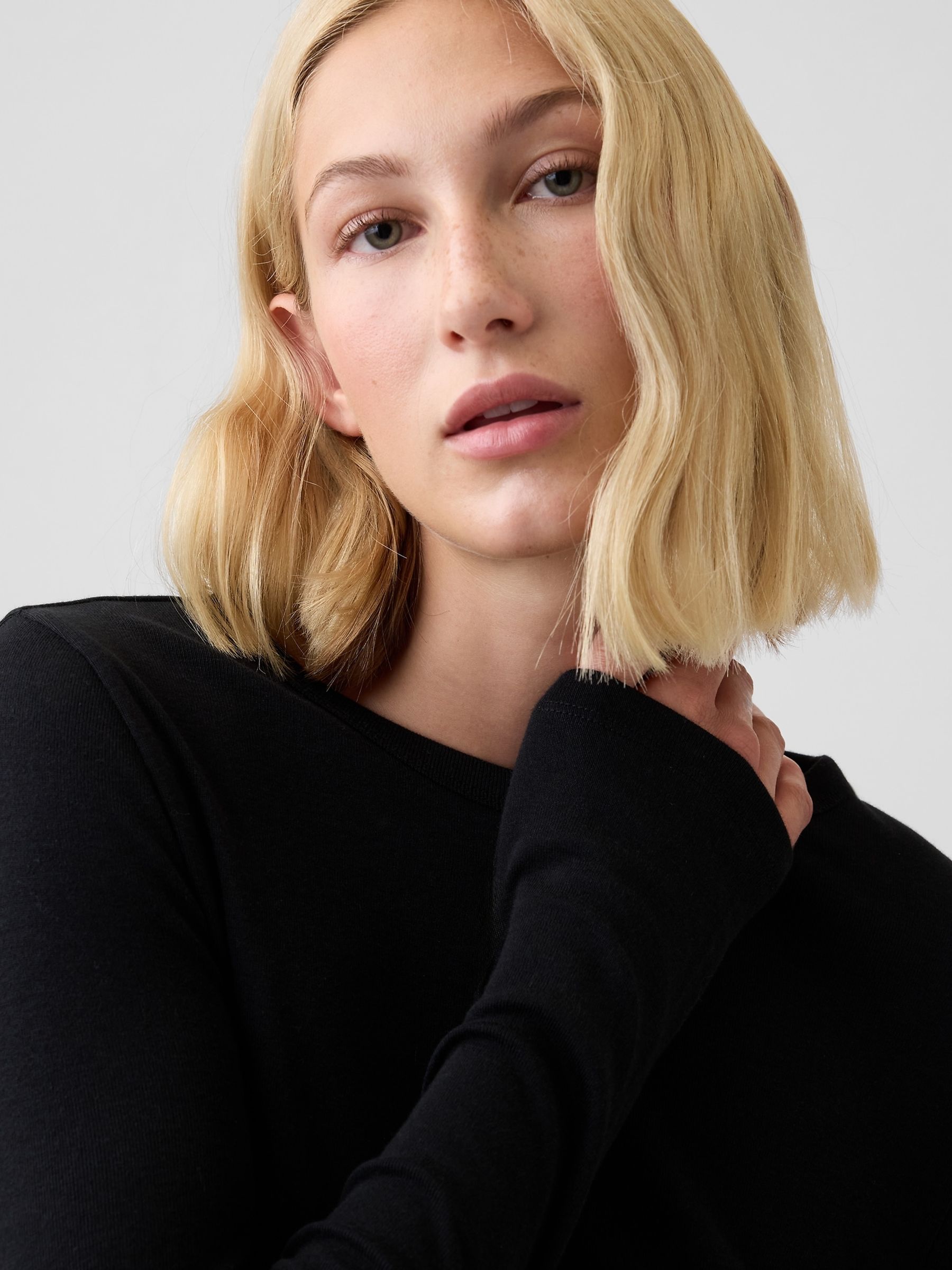 Black Modern Ribbed Long Sleeve T-Shirt - Image 4 of 5