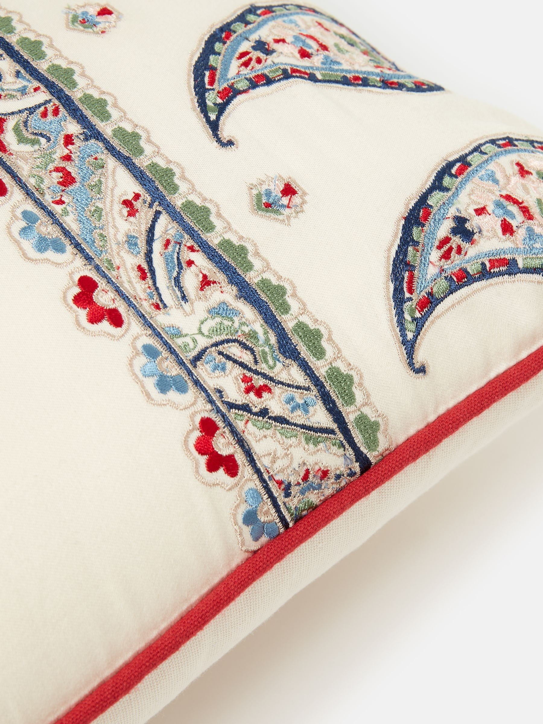 White Paisley 100% Cotton Cushion - Image 7 of 7