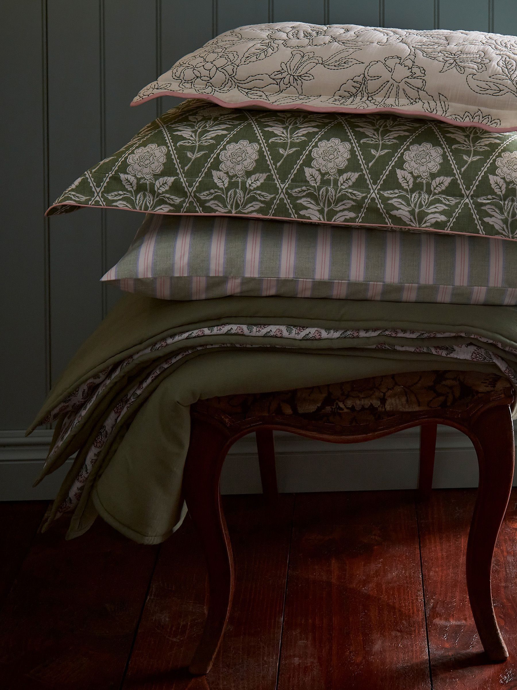 Juliette Stamp Green 100% Cotton Bedding Set - Image 5 of 6