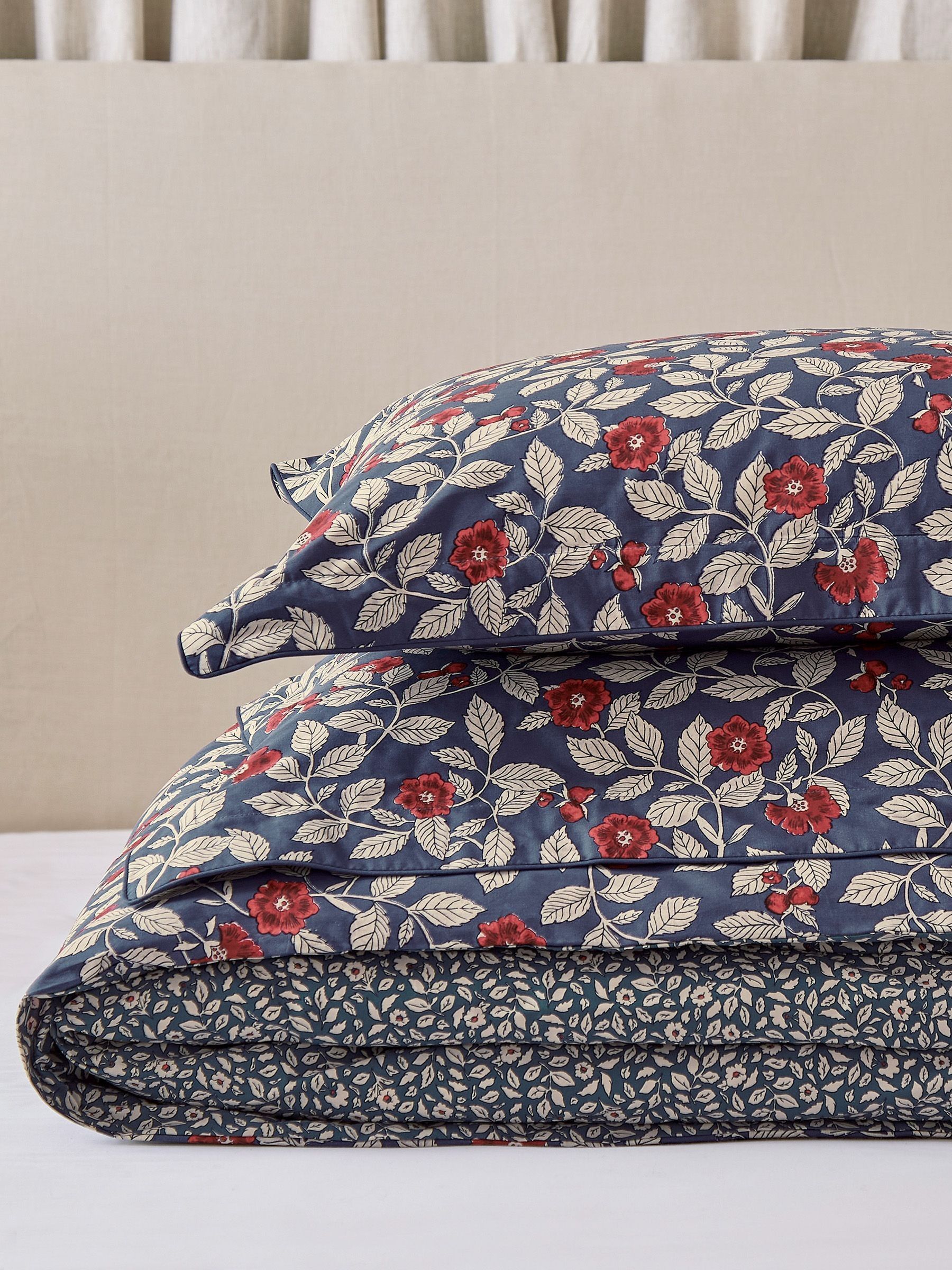 Grove Floral Blue 100% Cotton Bedding Set - Image 6 of 6