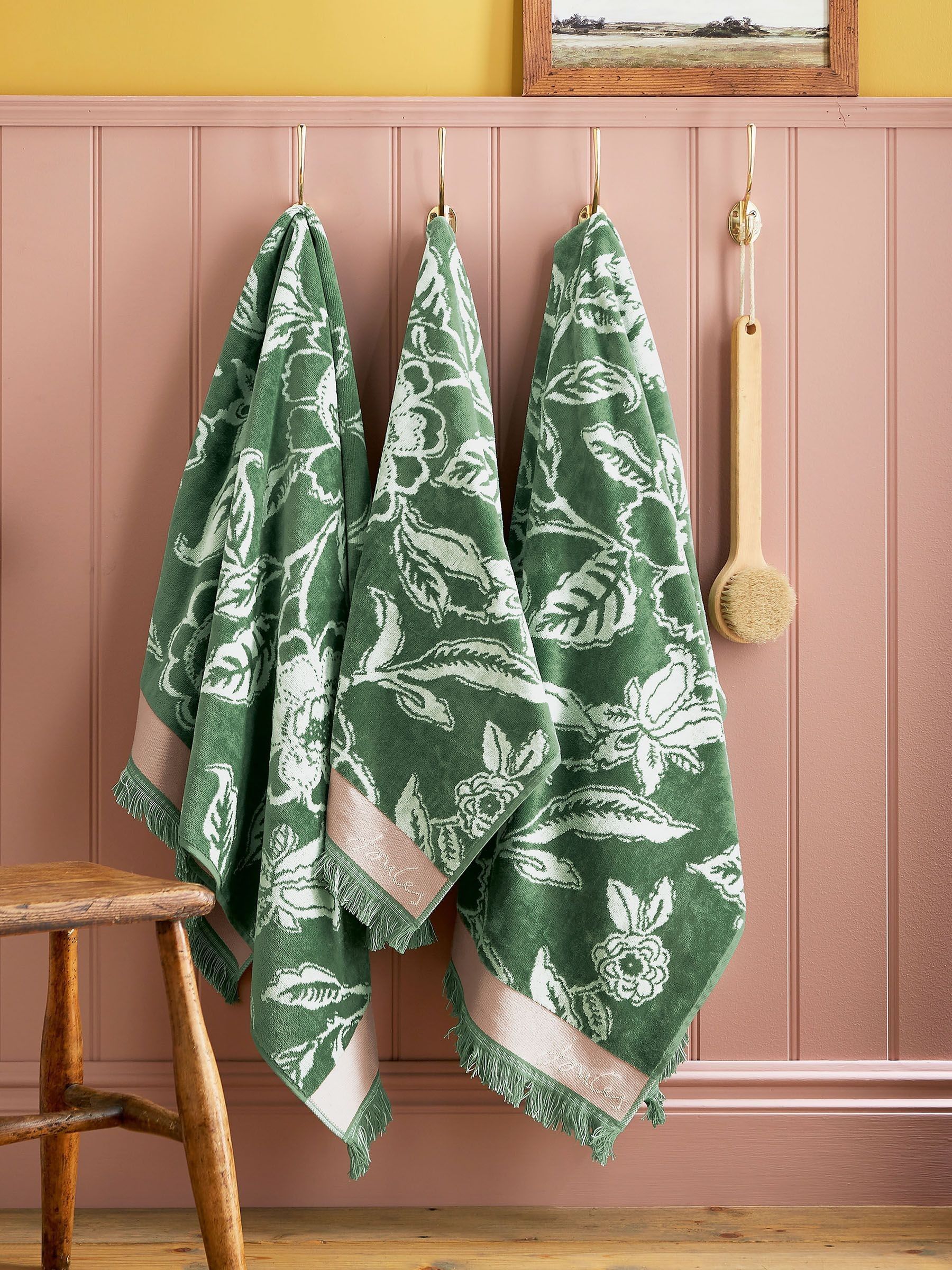 Juliette Green 100% Cotton Towel - Image 1 of 4