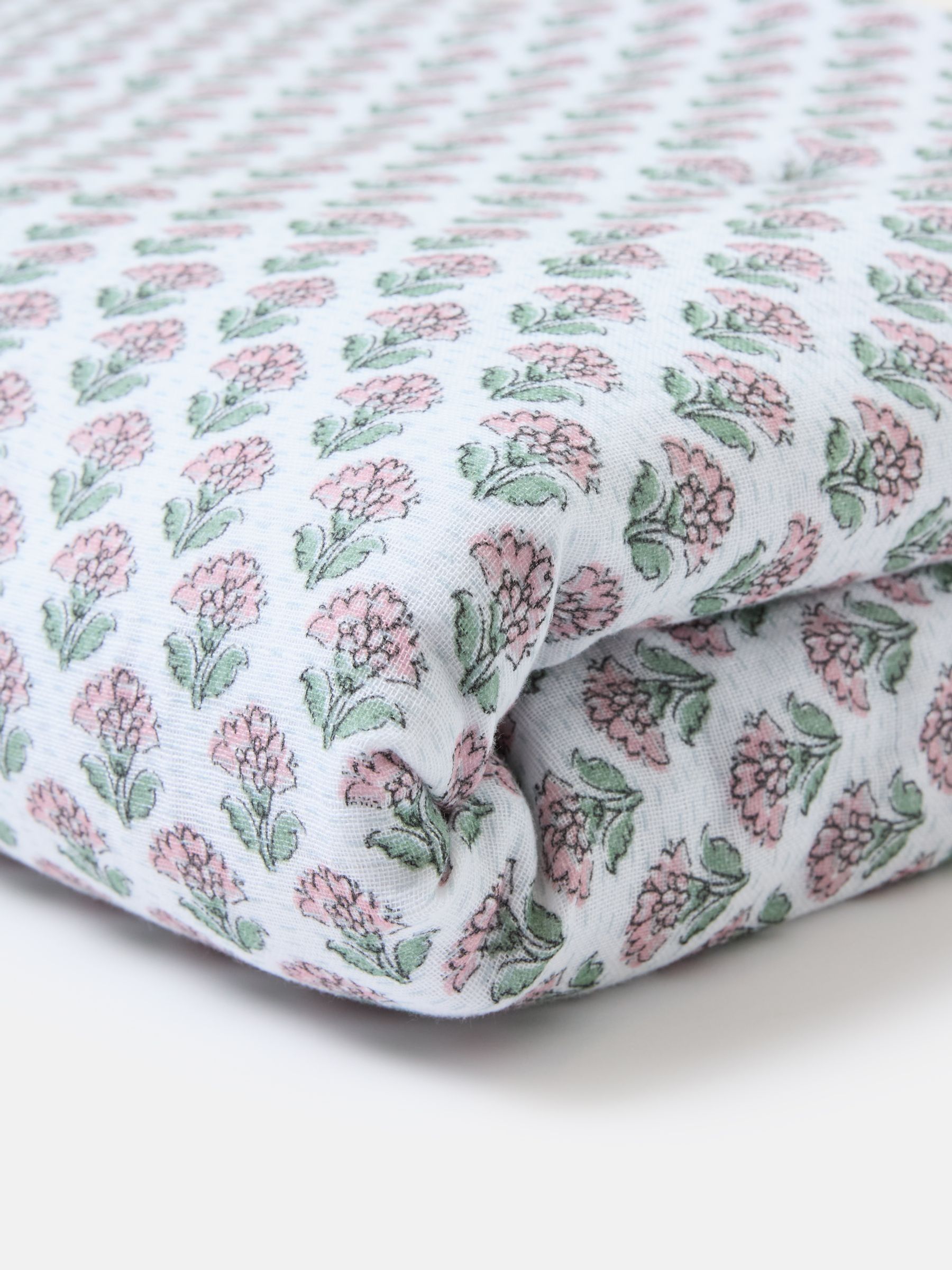 Indienne Floral Green Quilted 100% Cotton Throw - Image 4 of 4