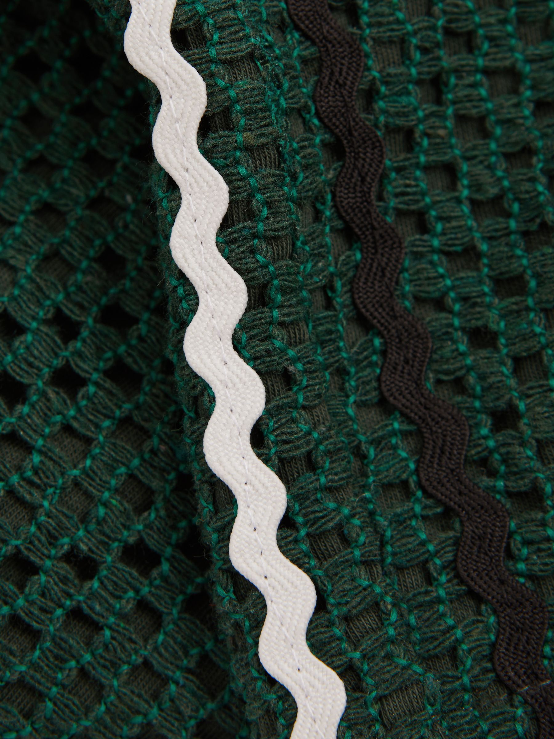 Palmo Dark Green Ché Crochet Contrast Trim Drawstring Shorts - Image 5 of 5