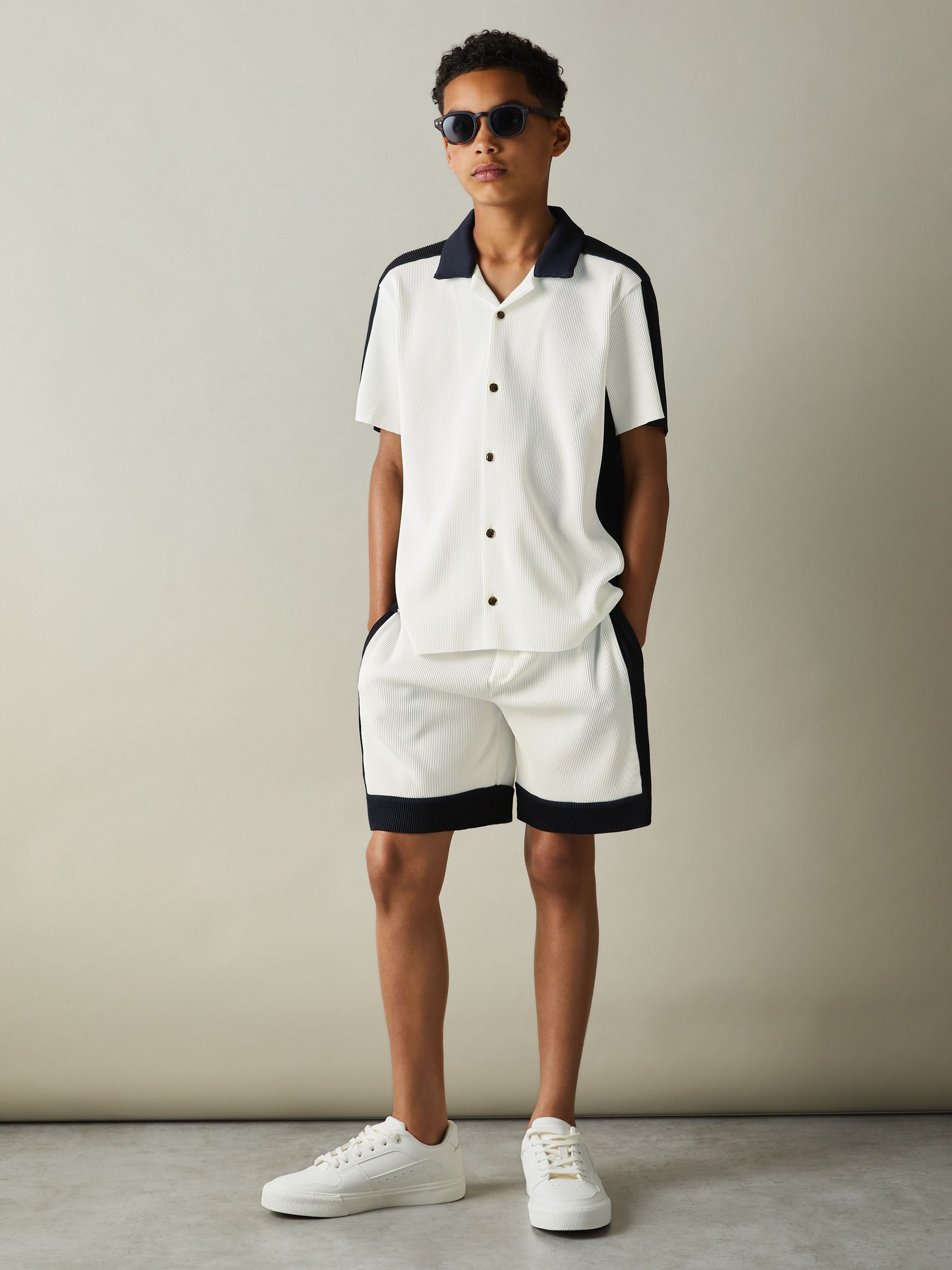 9-13 yrs Colourblock Plisse Cuban Collar Shirt in Optic White/Navy - Image 3 of 5