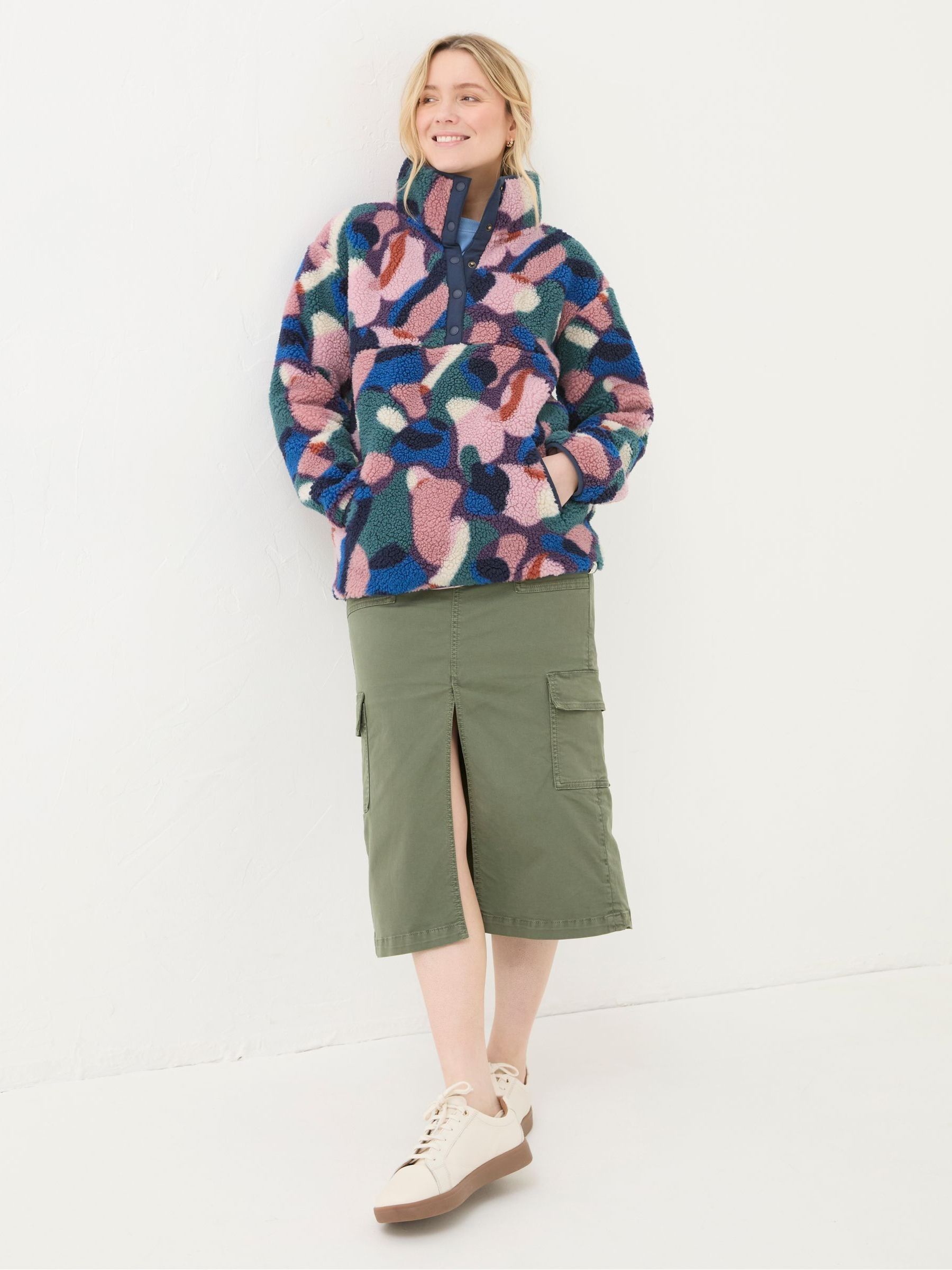 Black Abstract Printed Fleece - Image 4 of 7