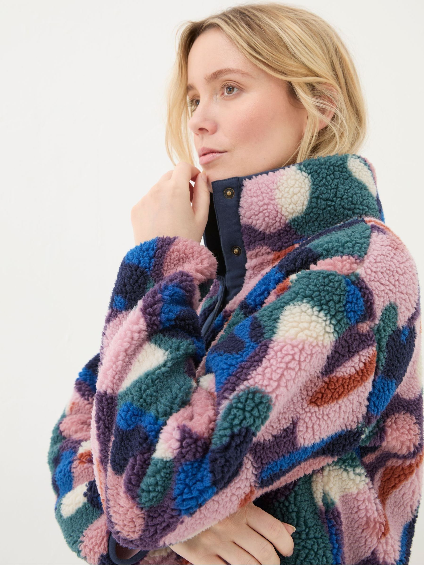 Black Abstract Printed Fleece - Image 6 of 7