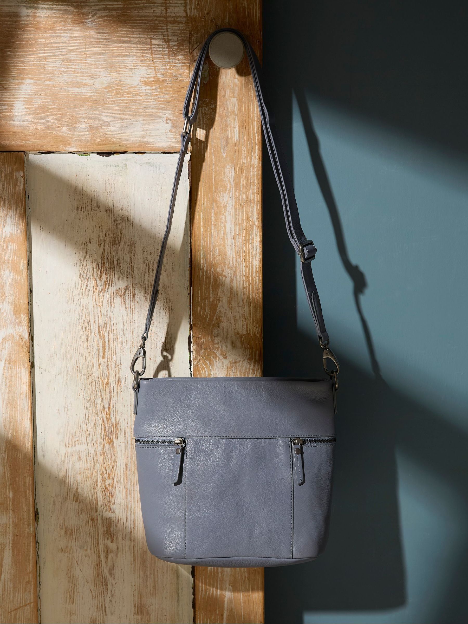 Valencia Blue Bag - Image 5 of 6