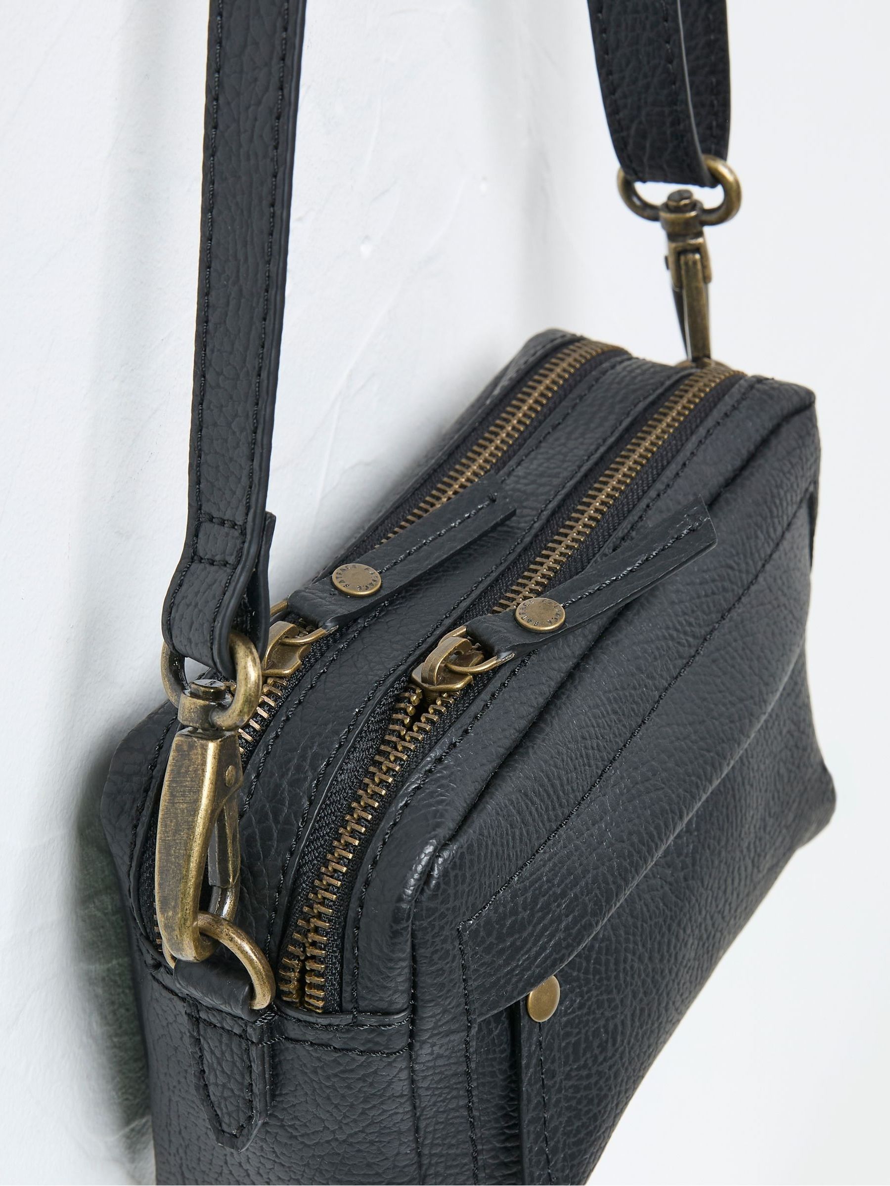 Braeburn Black Crossbody Bag - Image 2 of 3