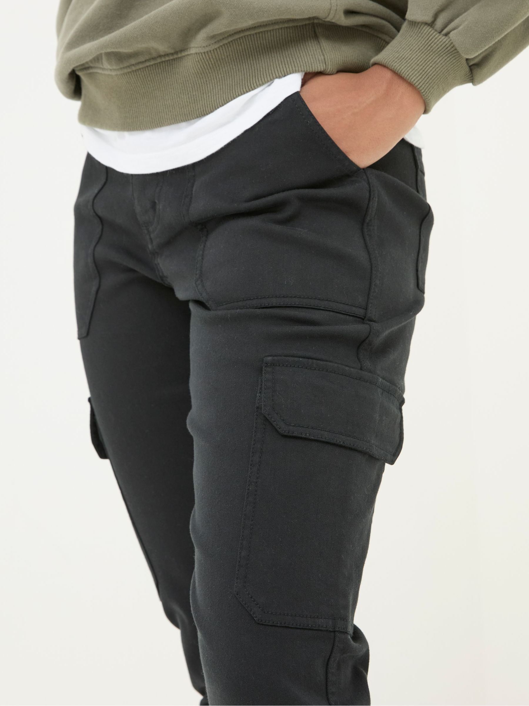 Hythe Black Cargo Trousers - Image 4 of 6
