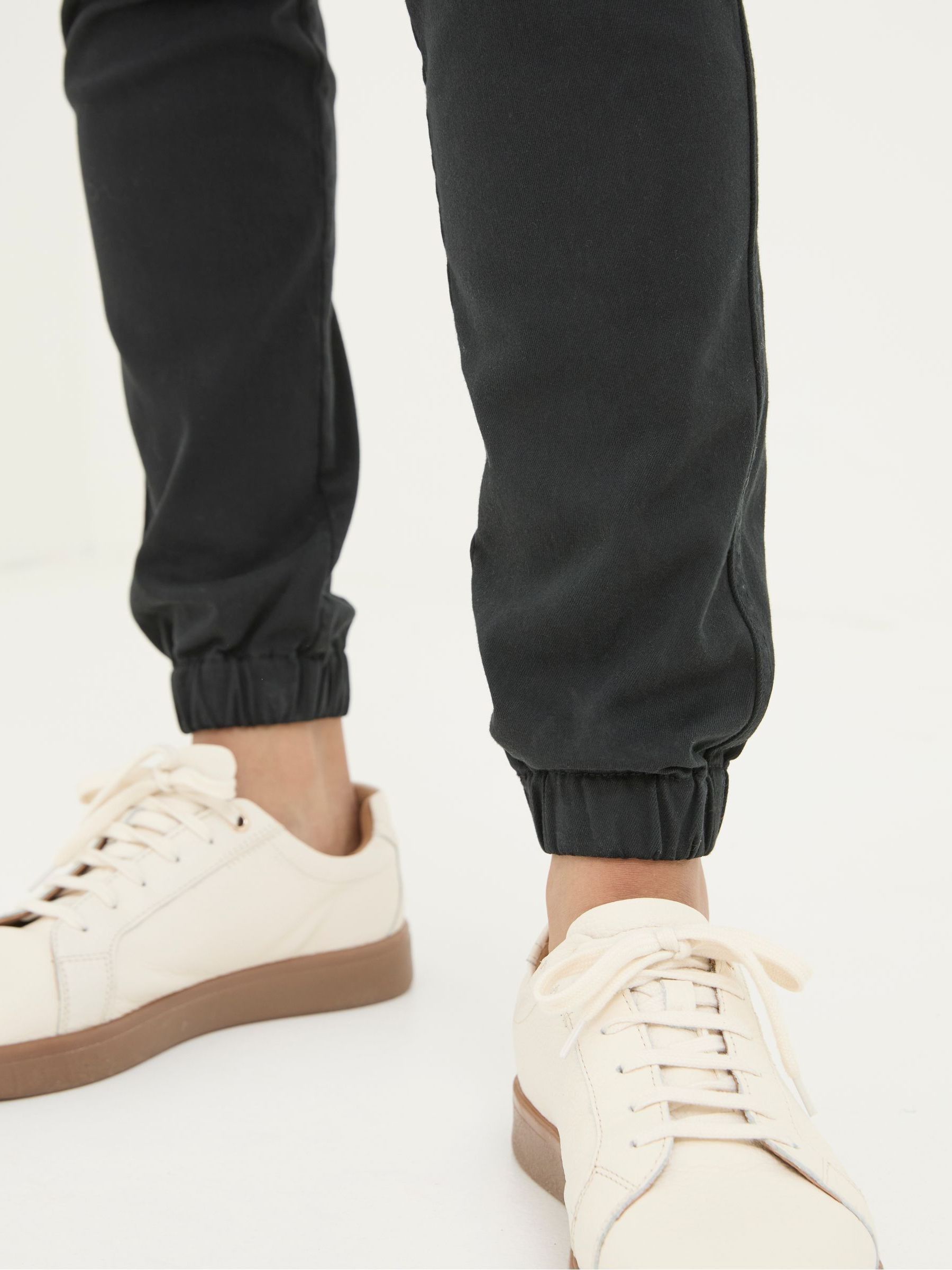 Hythe Black Cargo Trousers - Image 5 of 6