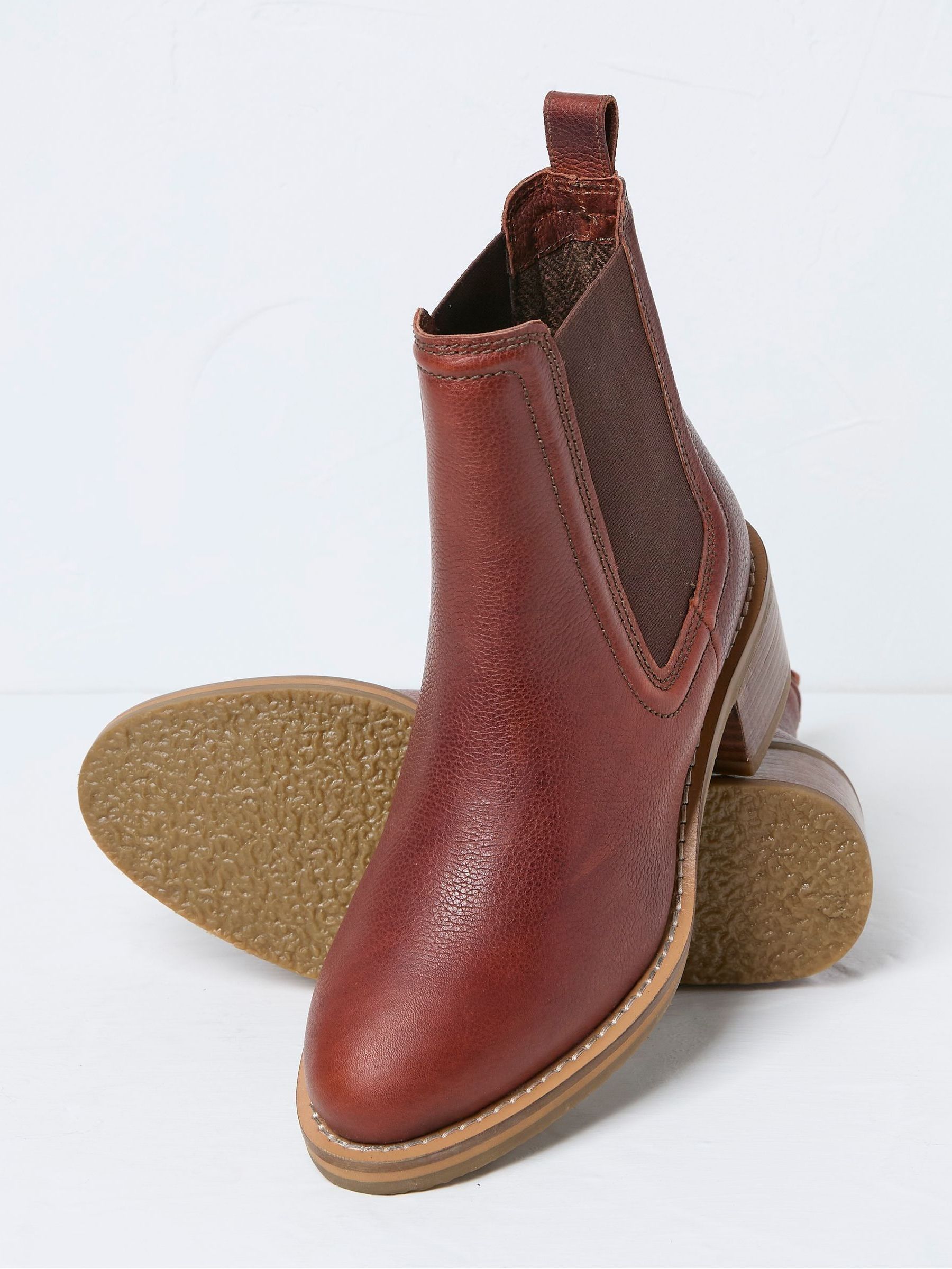 Orla Red Chelsea Boots - Image 3 of 3