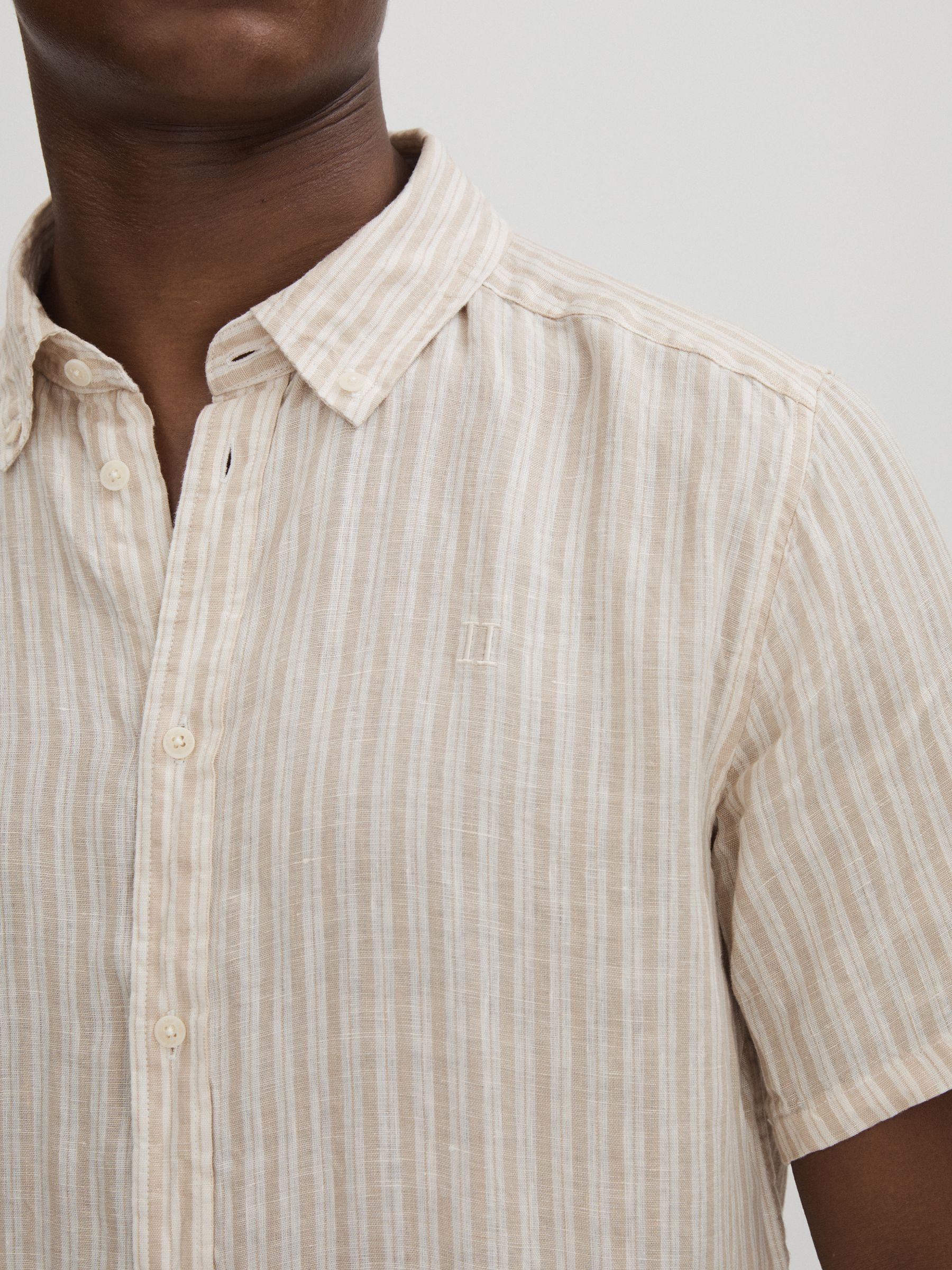 Les Deux Light Green Linen Oxford Shirt in Sand/Ivory - Image 4 of 6