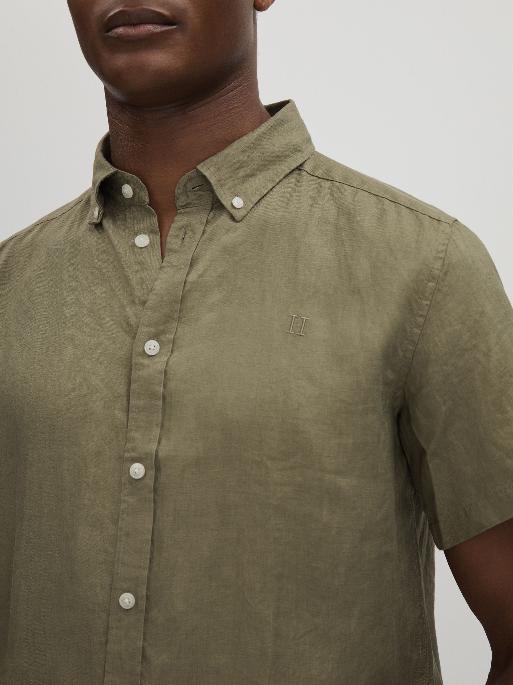 Les Deux Linen Oxford Shirt in Light Green - Image 4 of 6