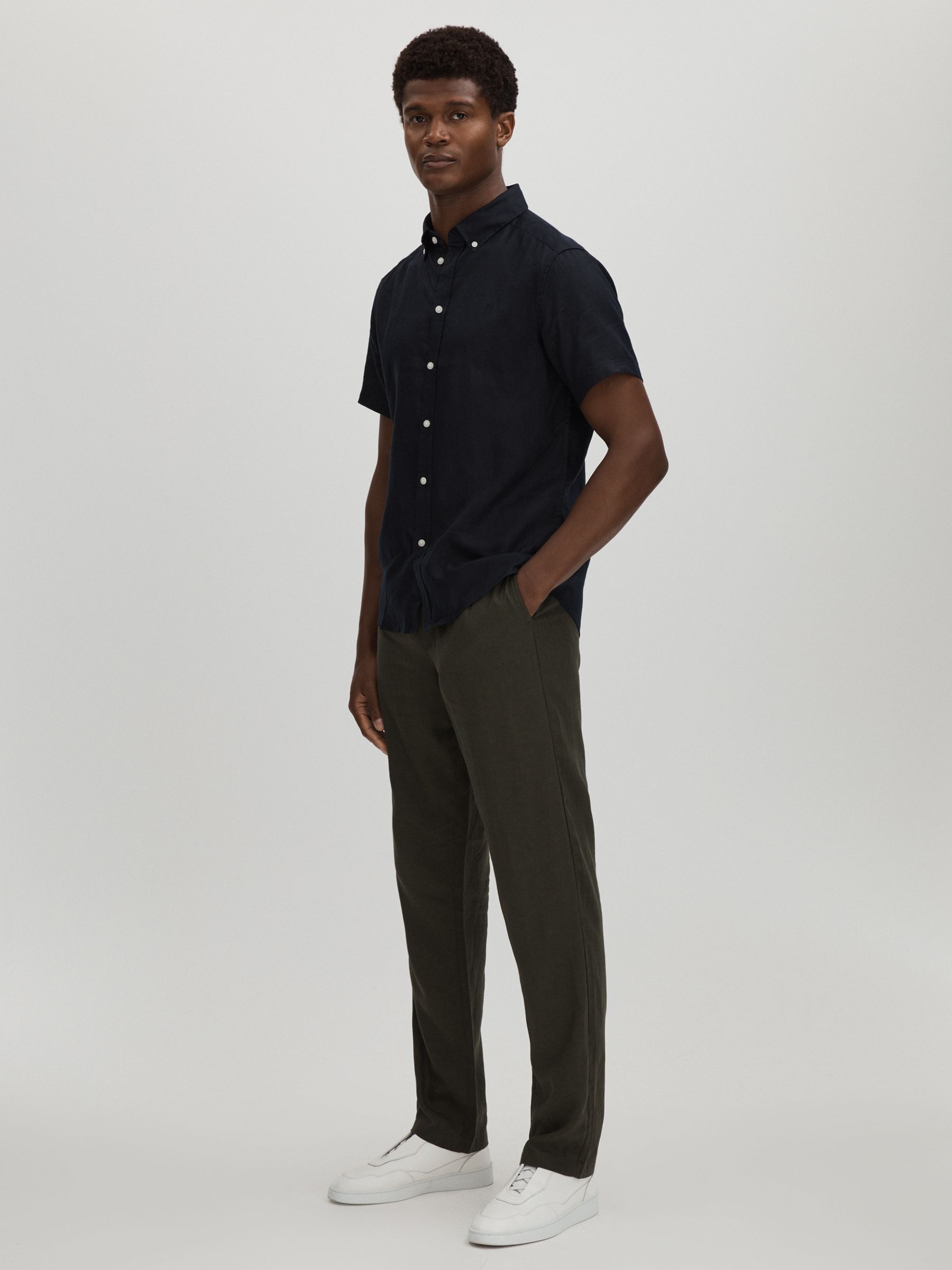 Les Deux Linen Oxford Shirt in Navy - Image 3 of 6