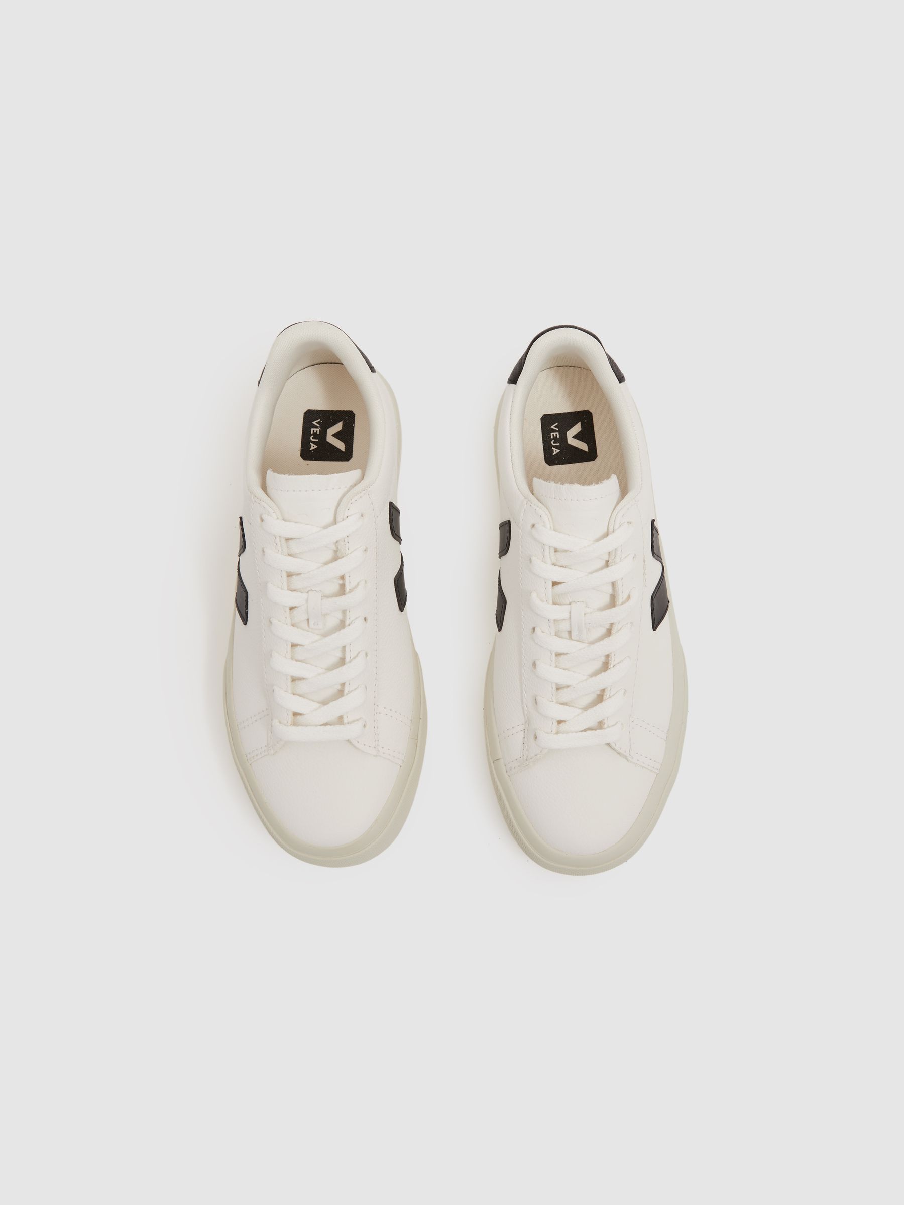 Campo Chrome Free Extra White/Black Veja Leather Contrast Logo Trainers - Image 2 of 4