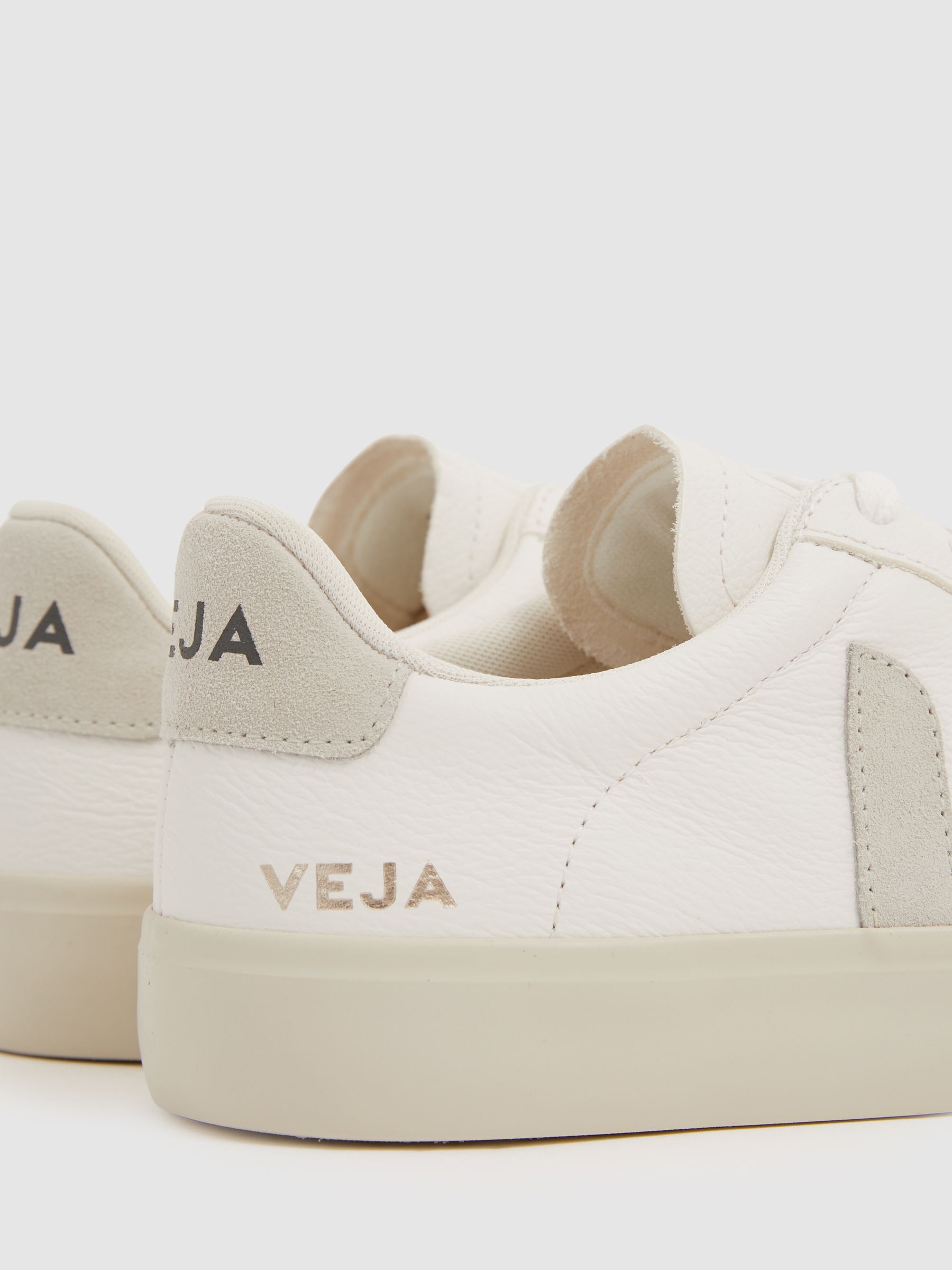 Veja Leather Suede Logo Trainers in White/Natural - Image 3 of 4