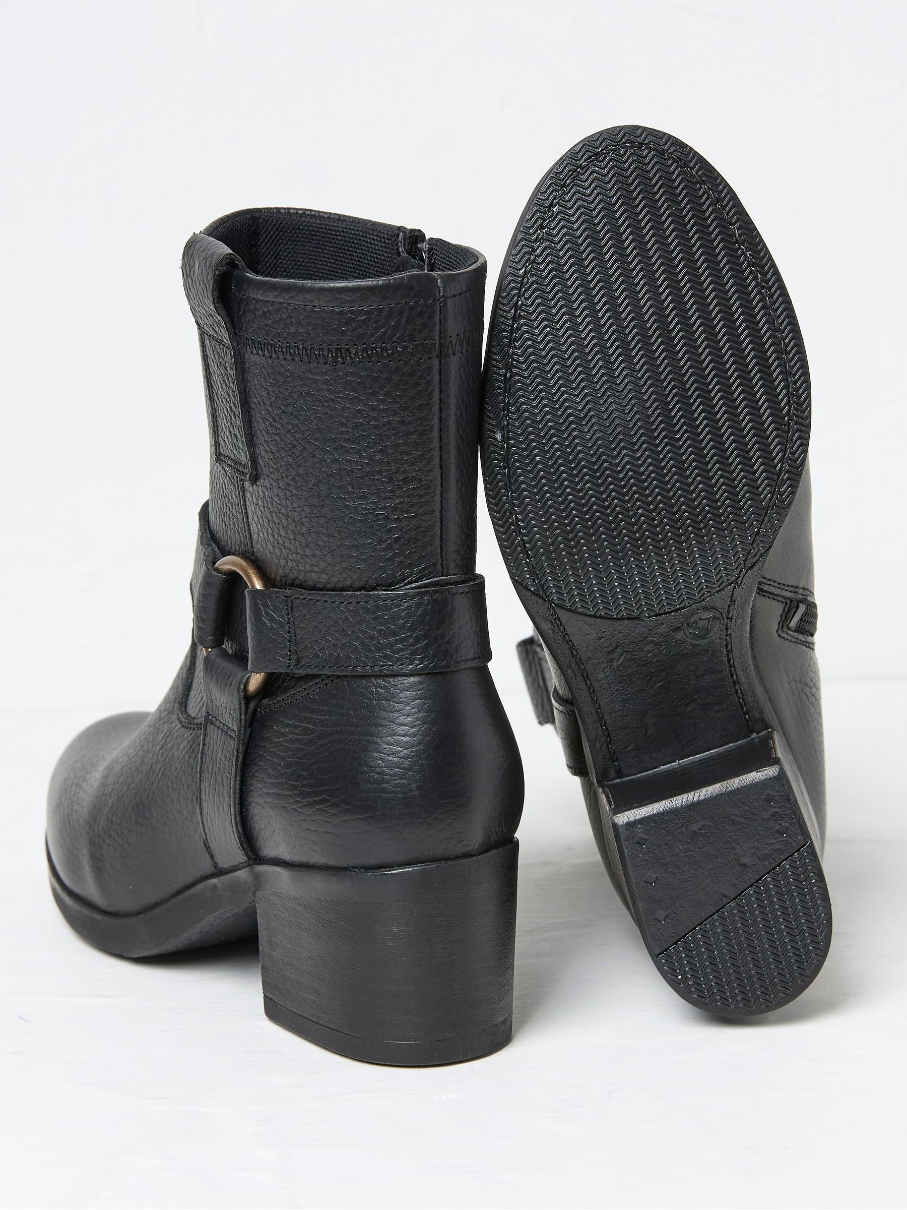 Hazel Black Mid Heel Boots - Image 2 of 3
